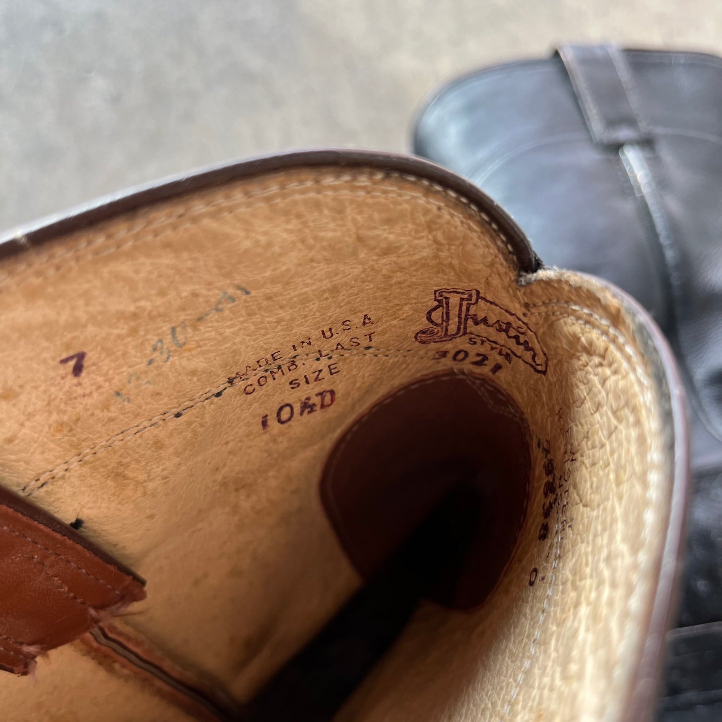 10.5 Used Smooth Ostrich Justin Boots