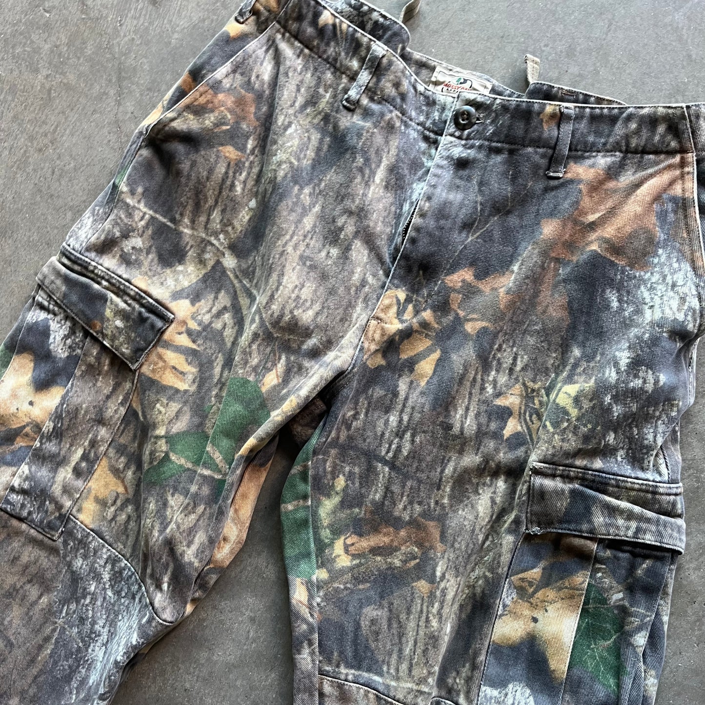 36x34 00s Camo Pants