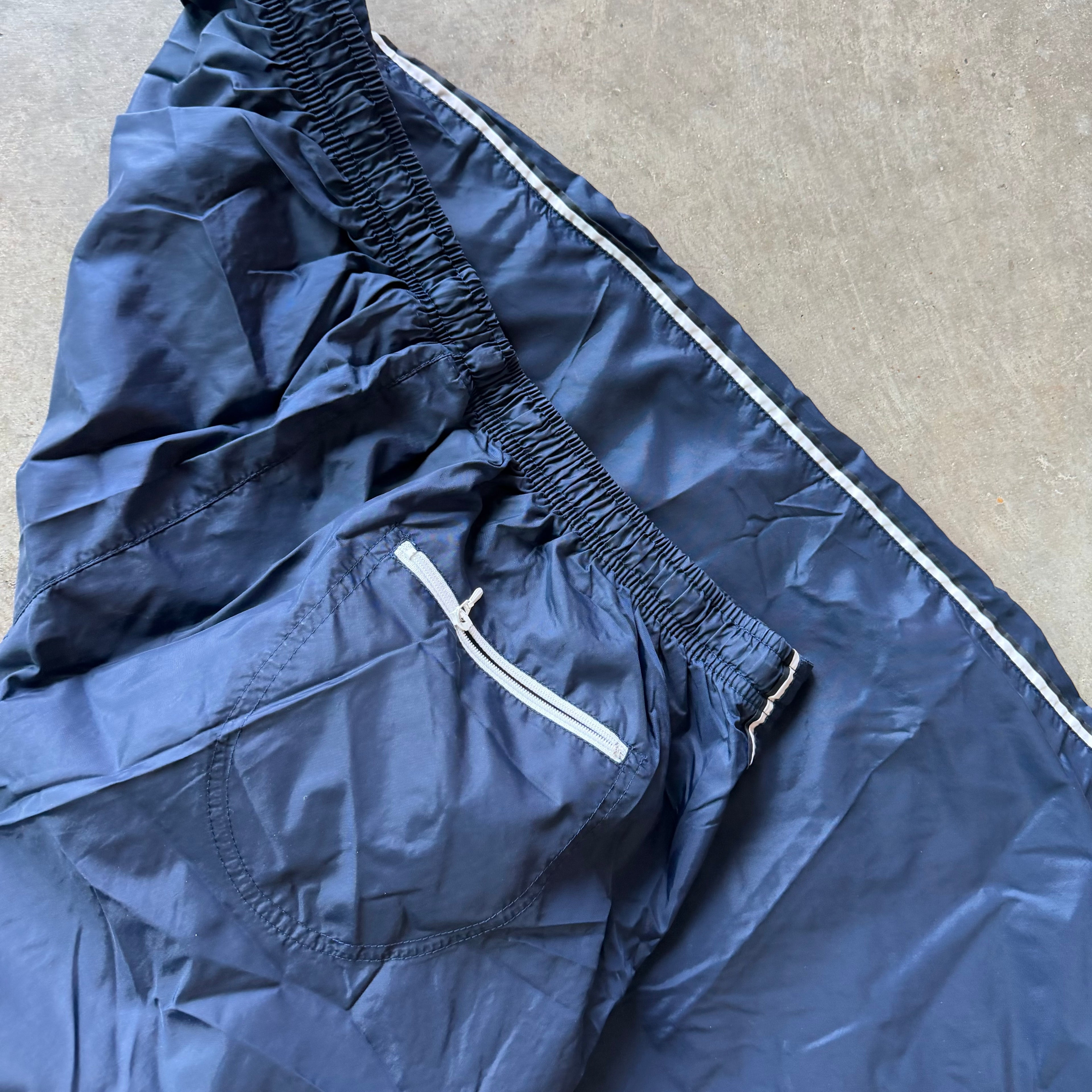 XL 00s Navy Nike Trackpants