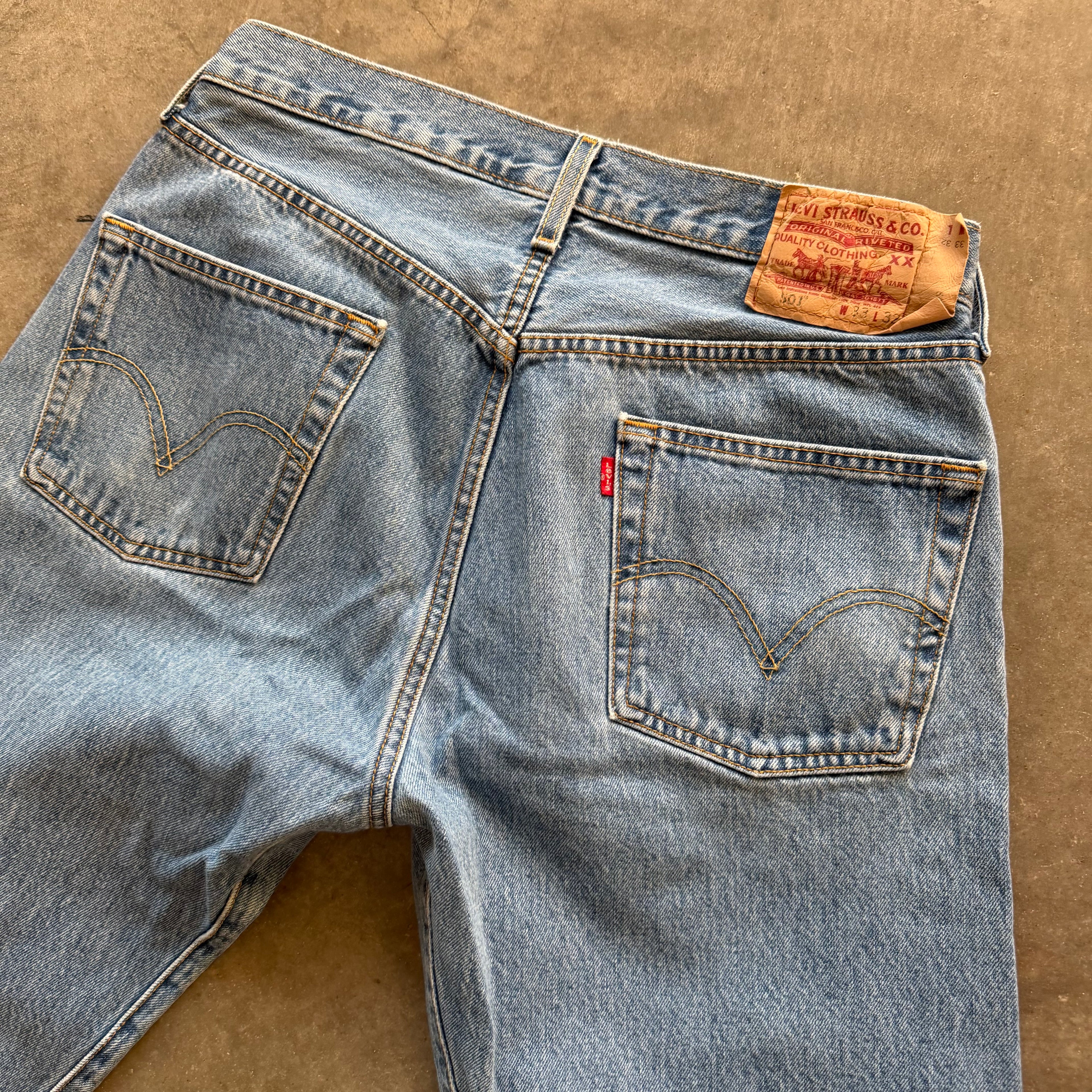 32x32 90s Denim Levi’s 501s