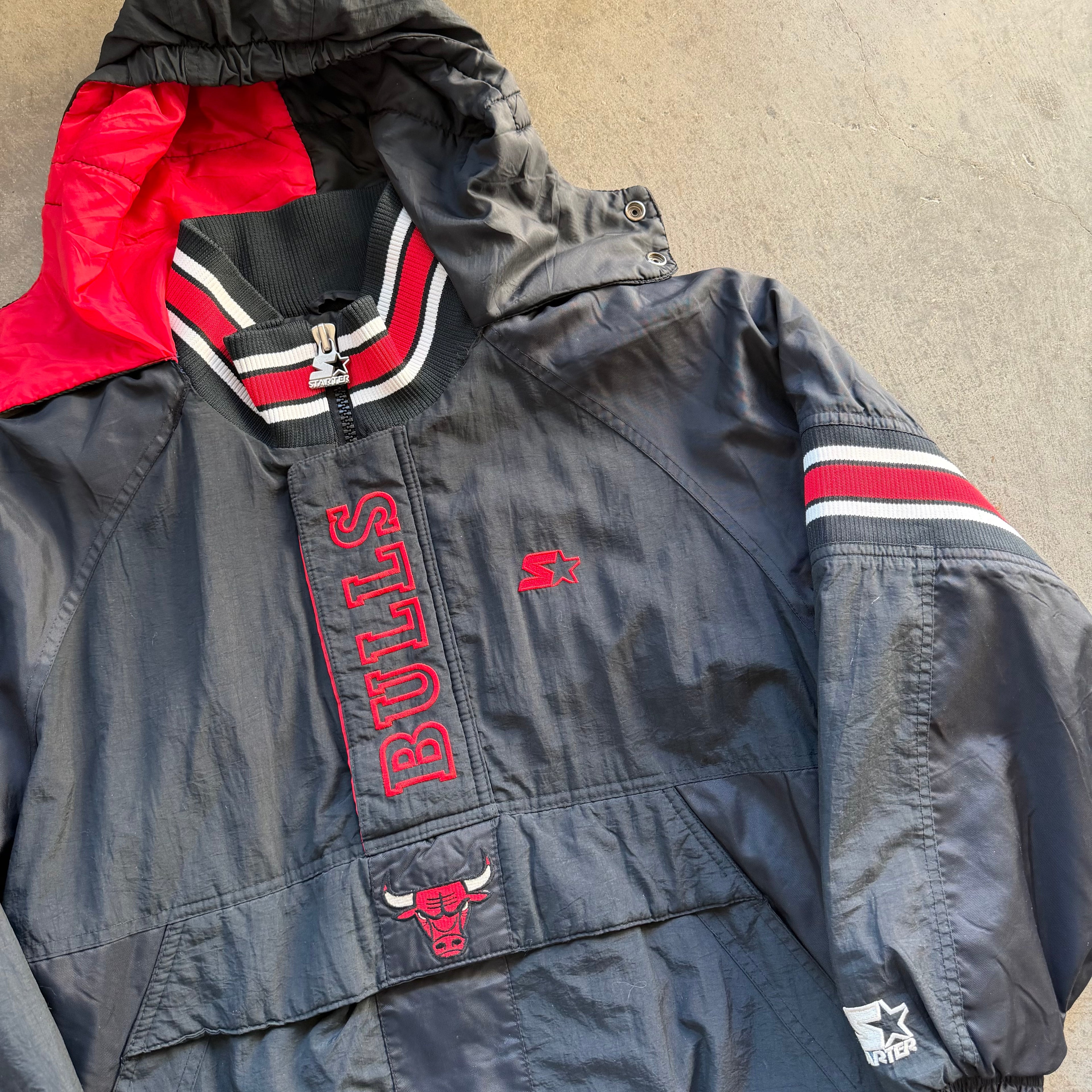 L 90s Chicago Bulls Starter Jacket