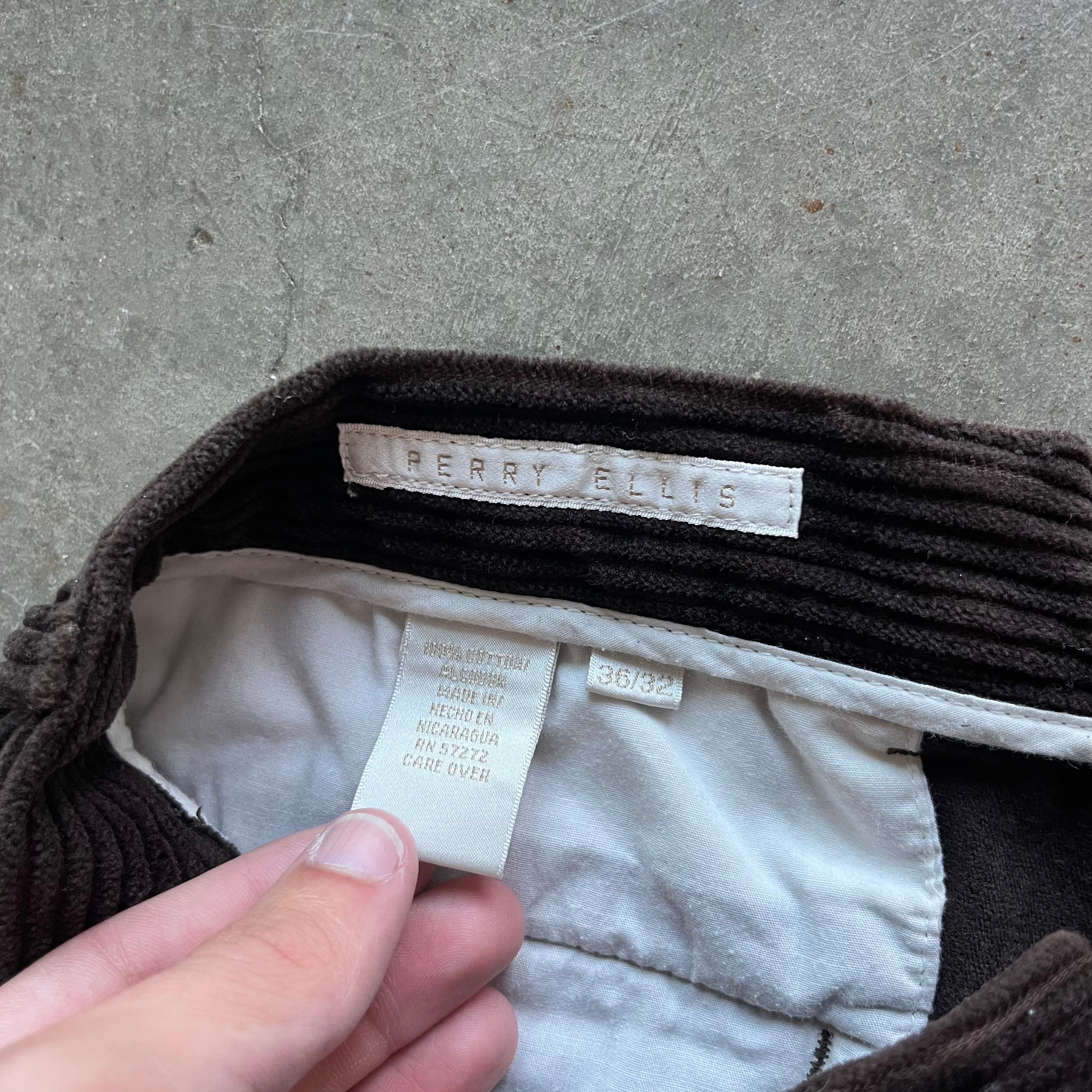 36x32 00s Corduroy Perry Ellis Pants