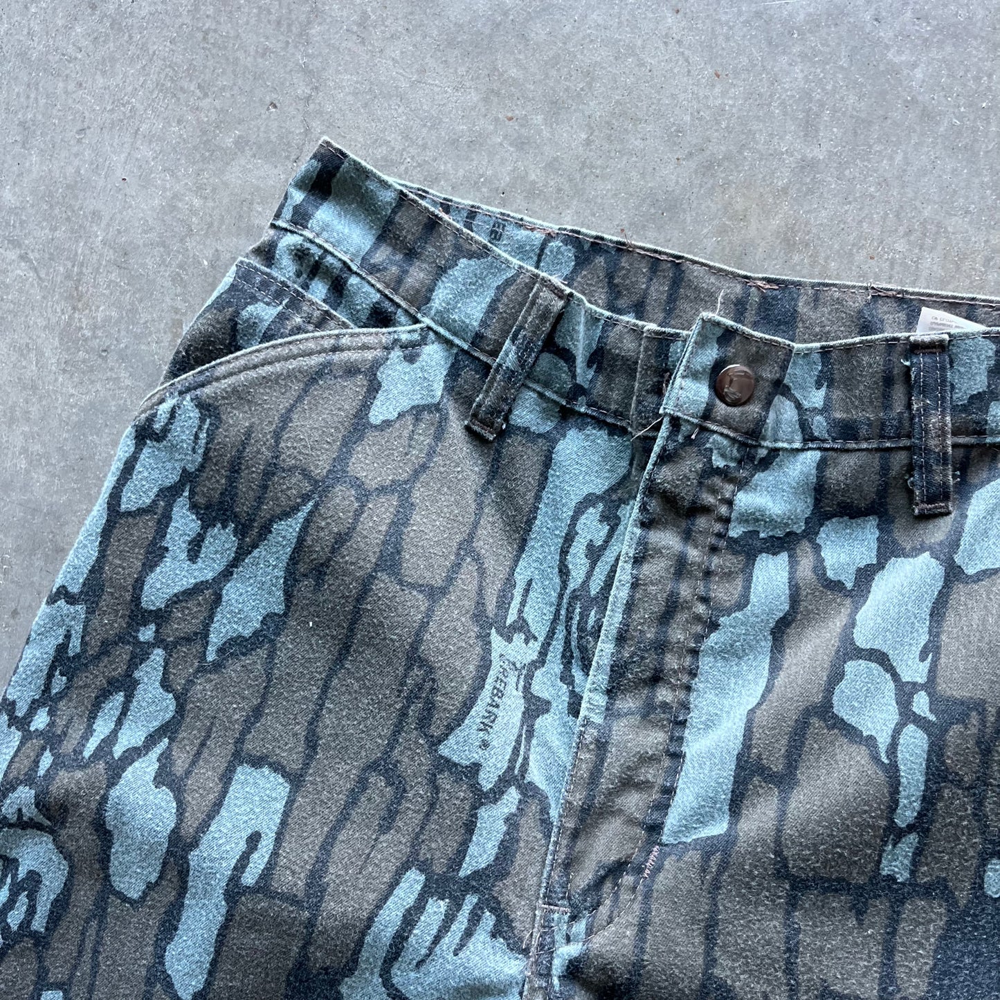 34x34 90s Rebark Camo Pants
