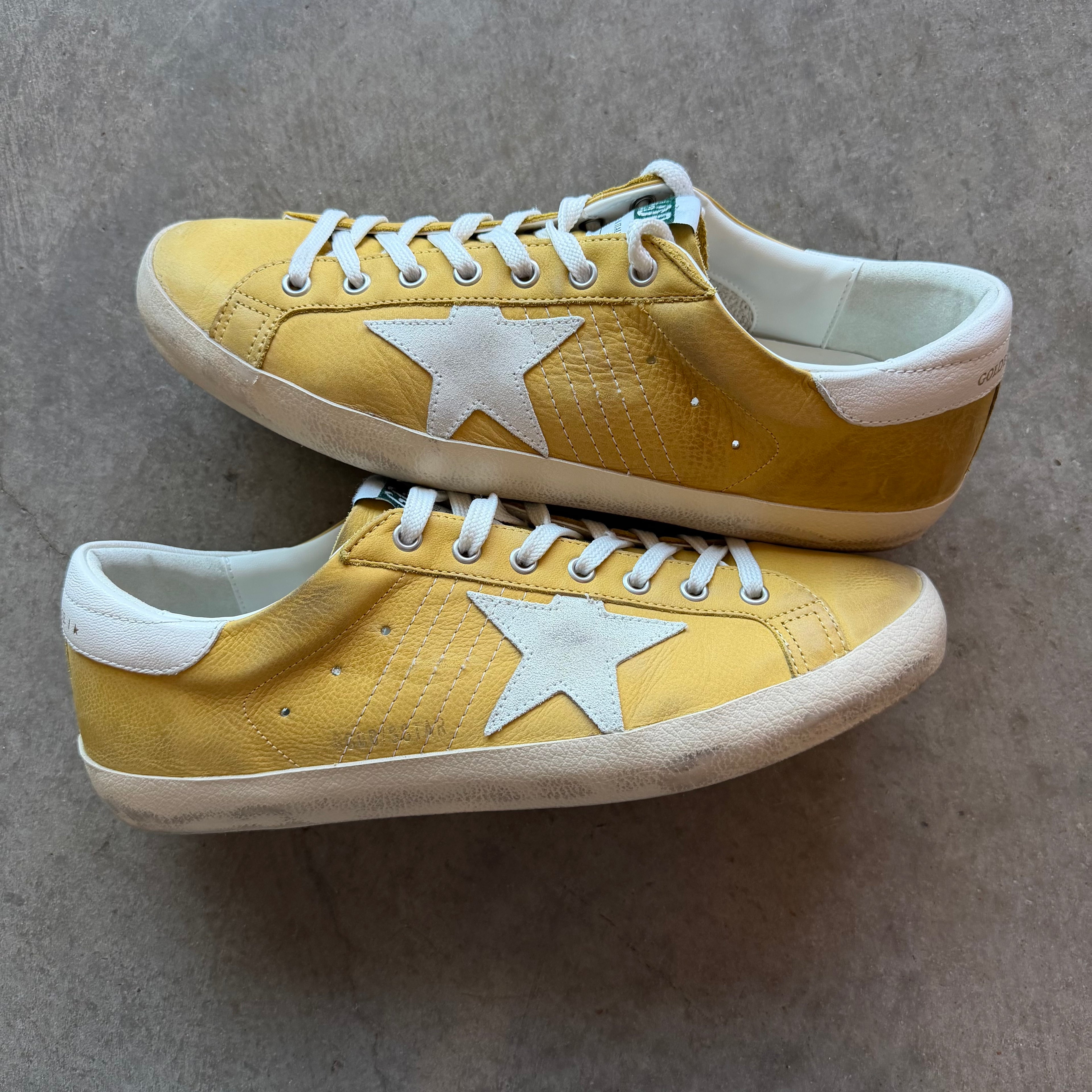 11 Used Golden Goose Superstar Yellow