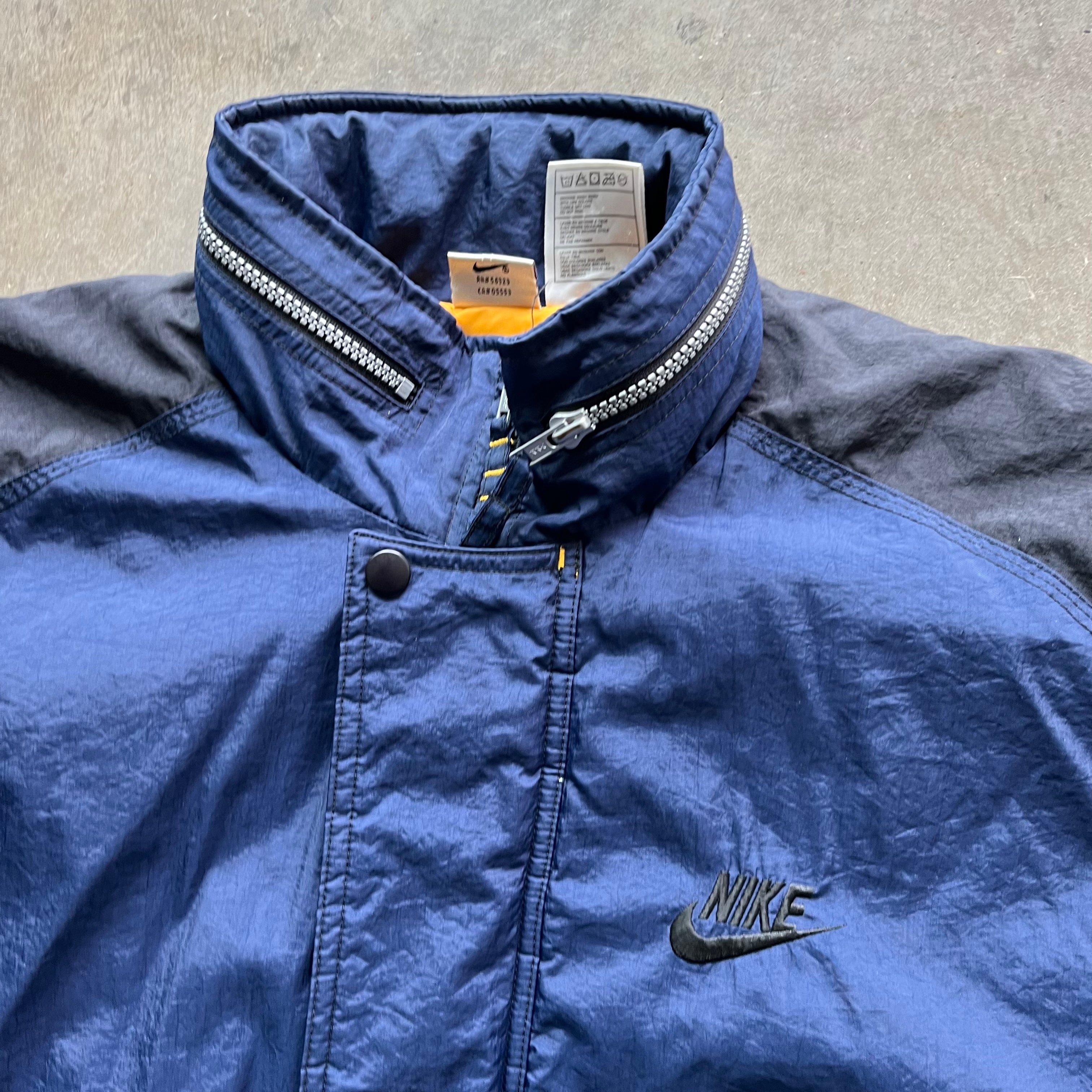 L 90s Nike Trenchcoat