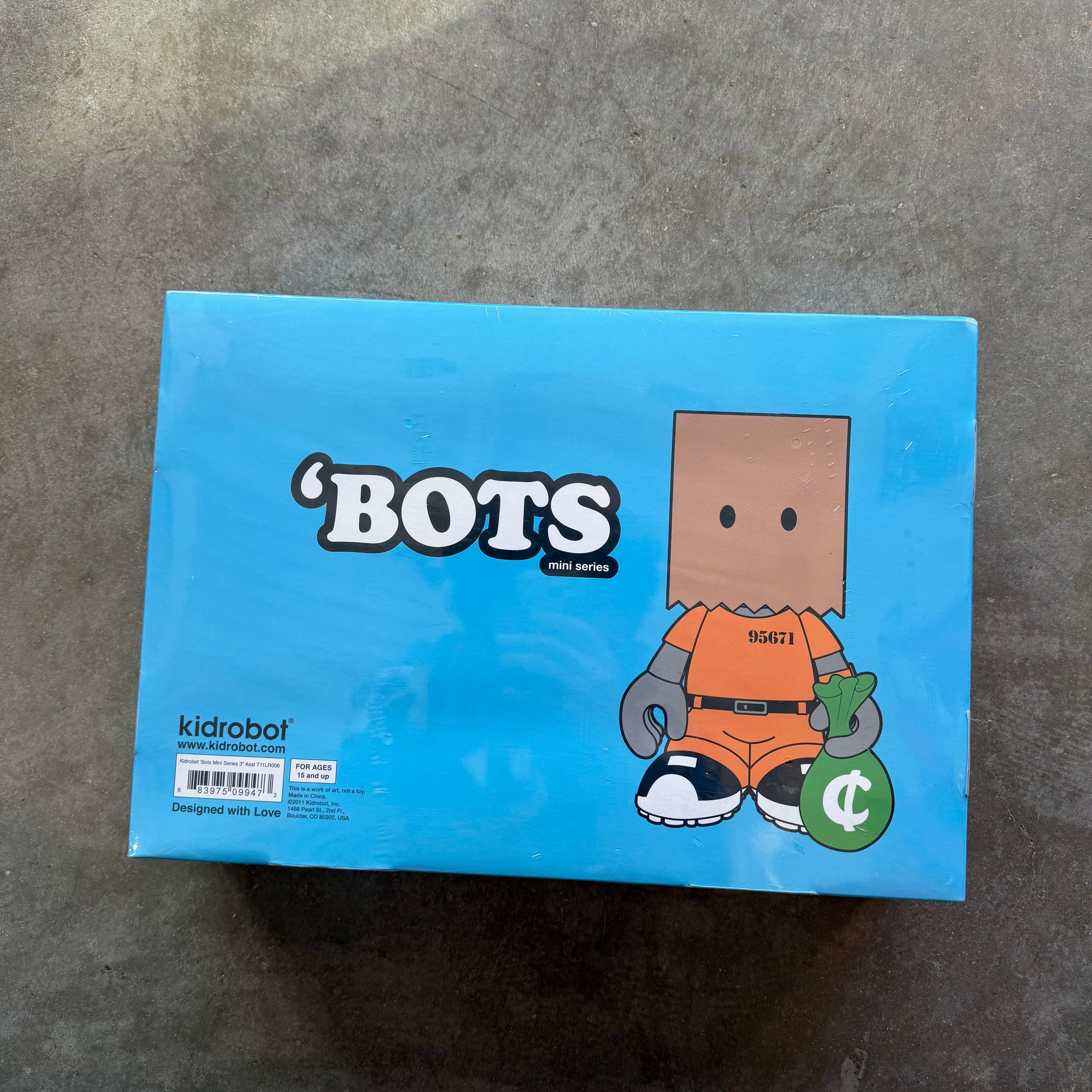 2011 Sealed Kid Robot Mini Bots Pack