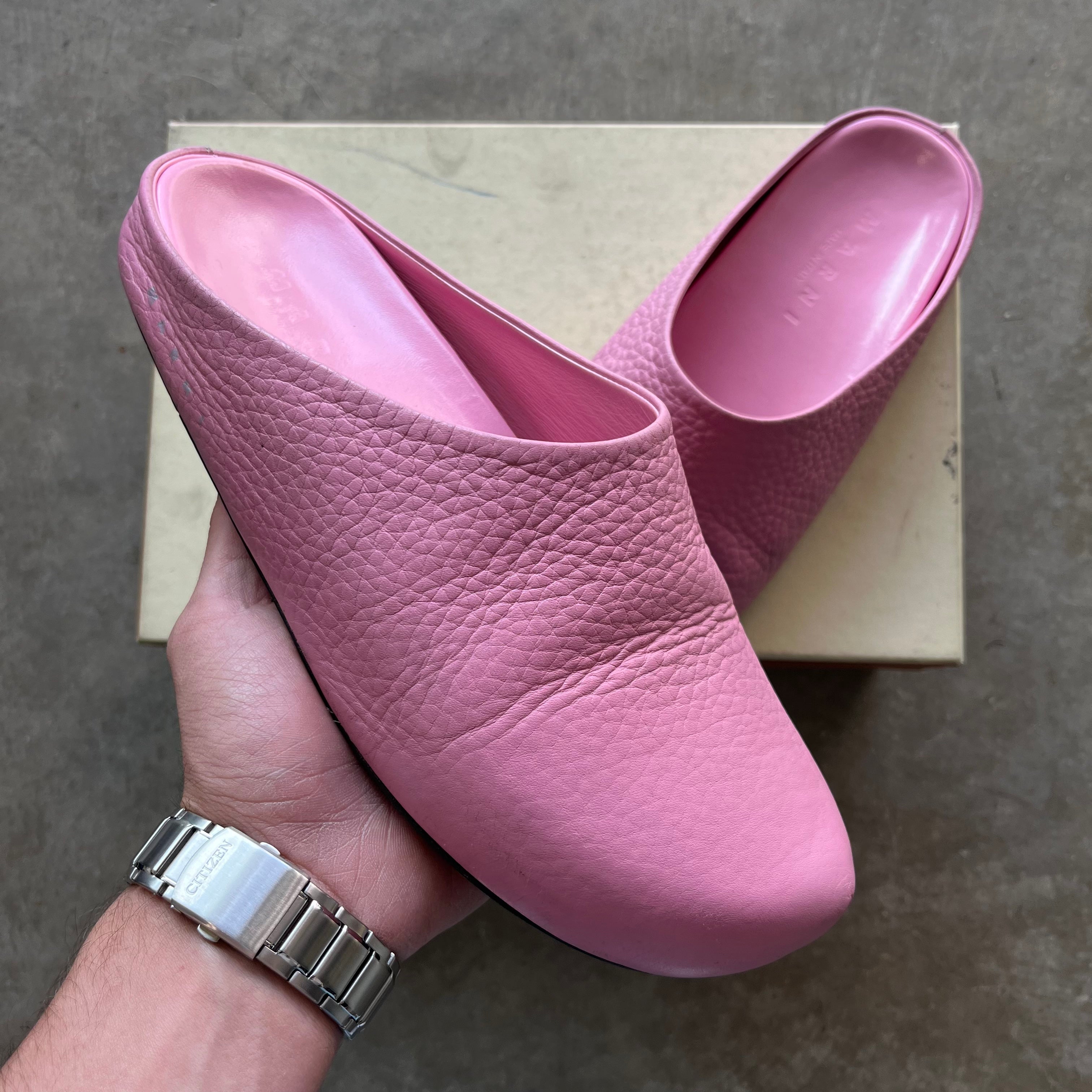 43eu Used Pink Leather Marni Slides
