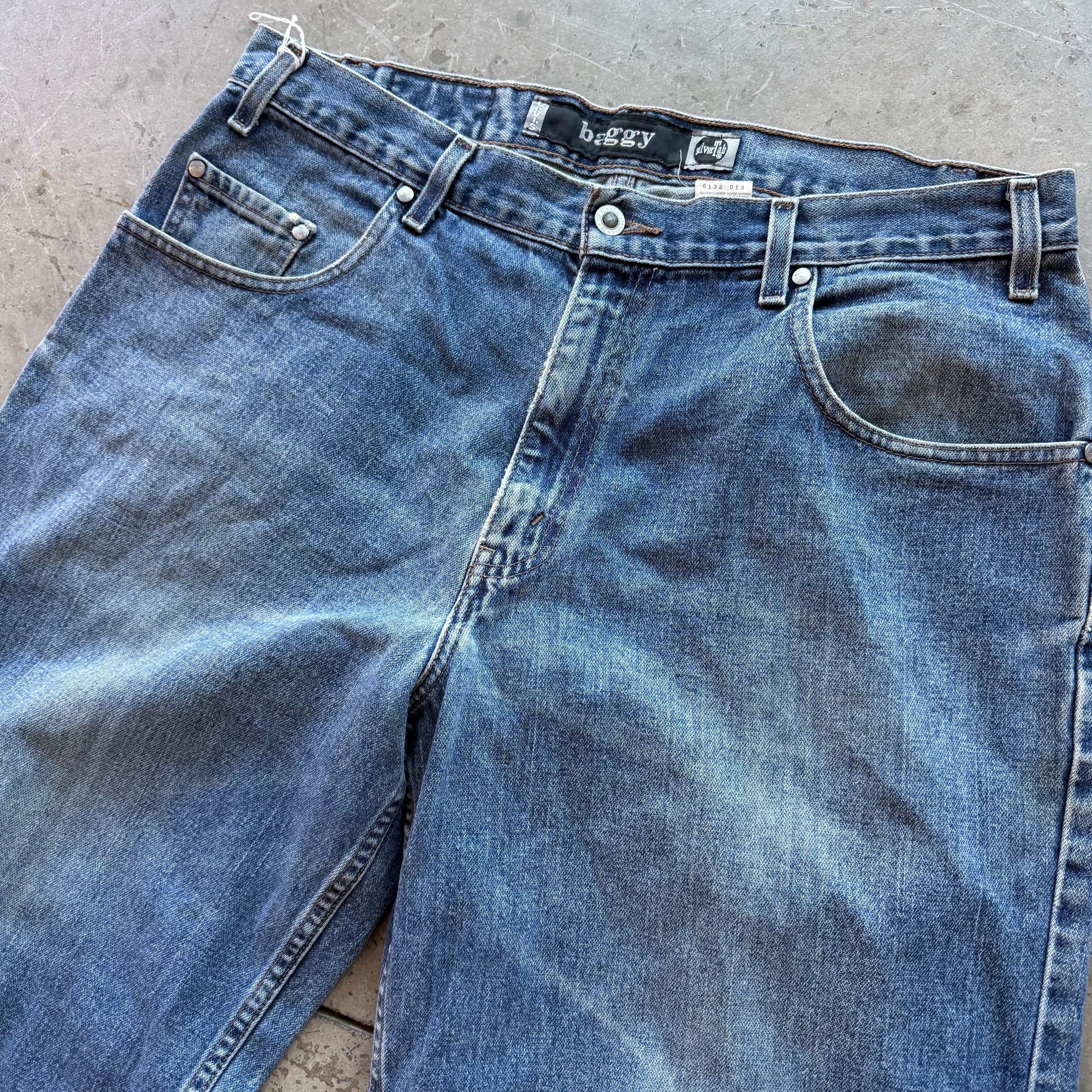 36x30 00s Levi’s Baggy Silvertabs