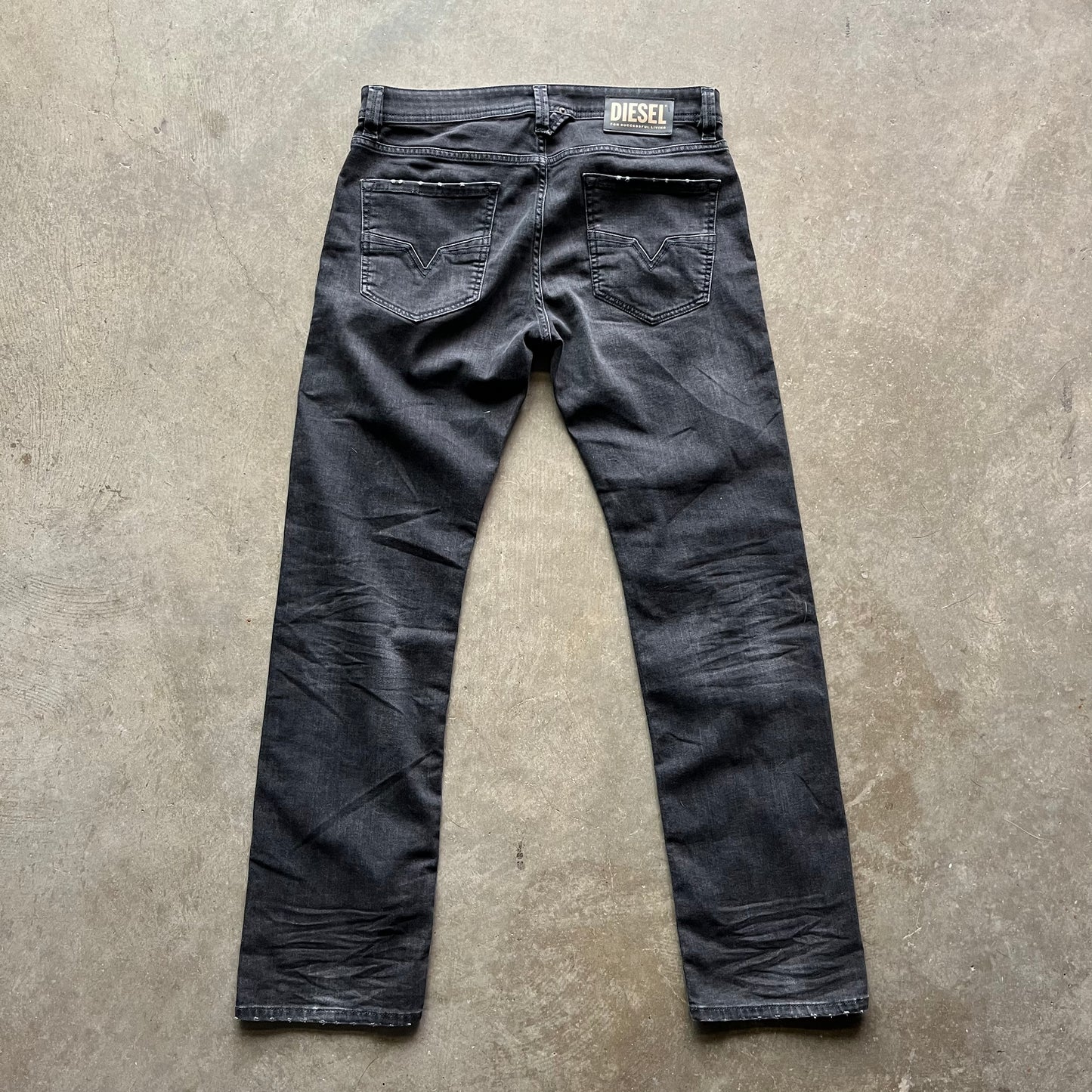 32x30 00s Black Diesel Jeans