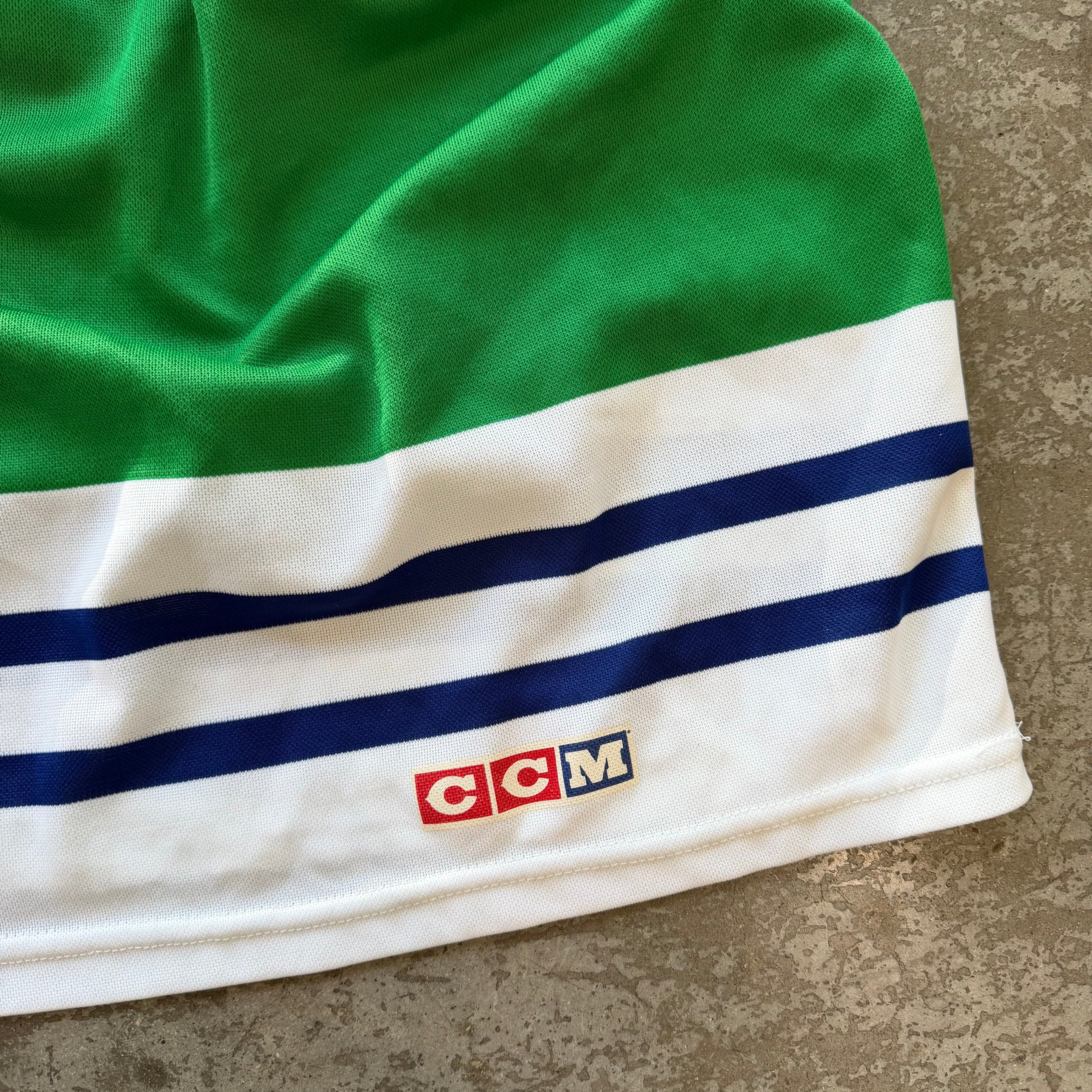 M 90s Hartford Whalers Hockey Jersey
