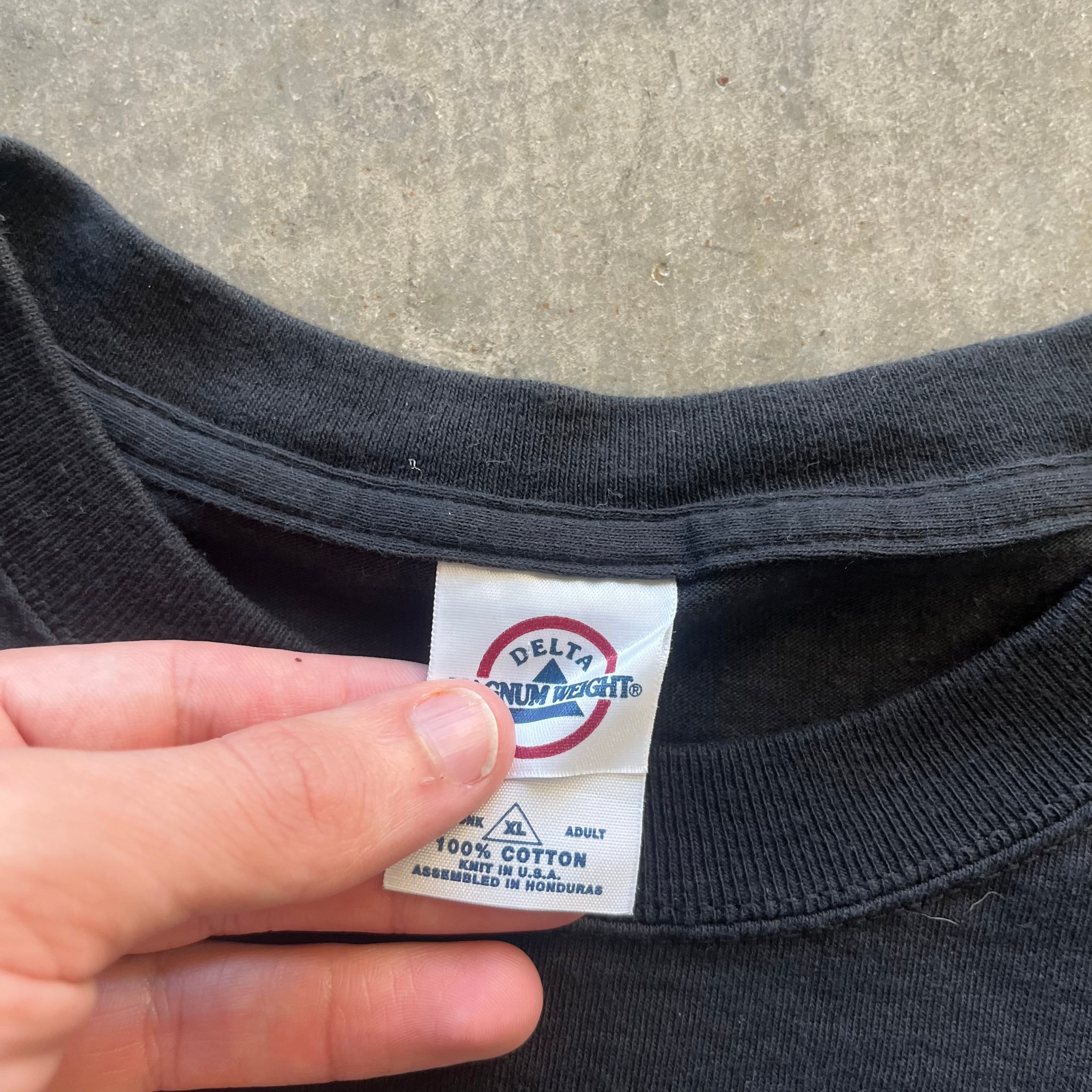 XL 03 Witch Hunter Robin Anime Tee