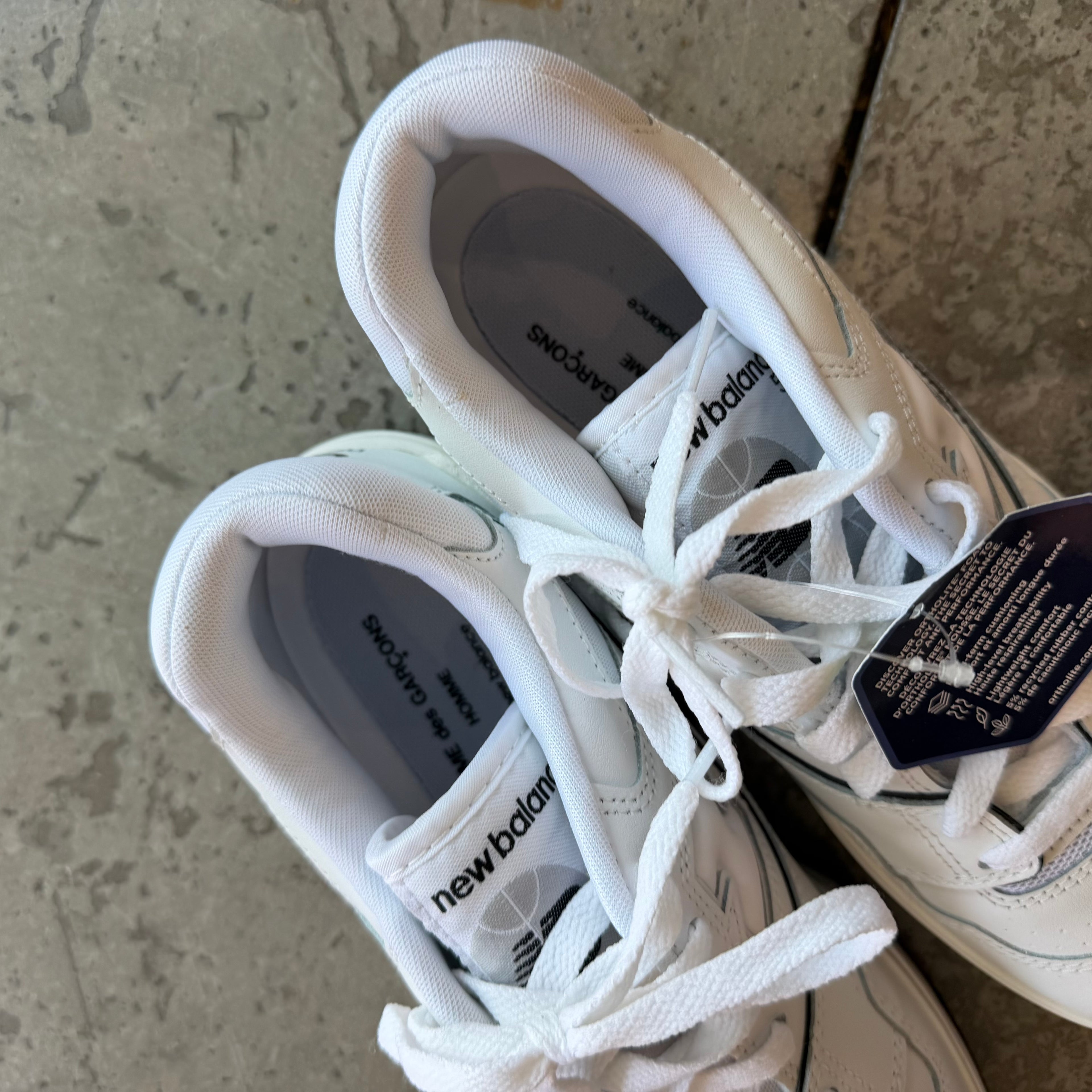 8 CDG New Balance 550