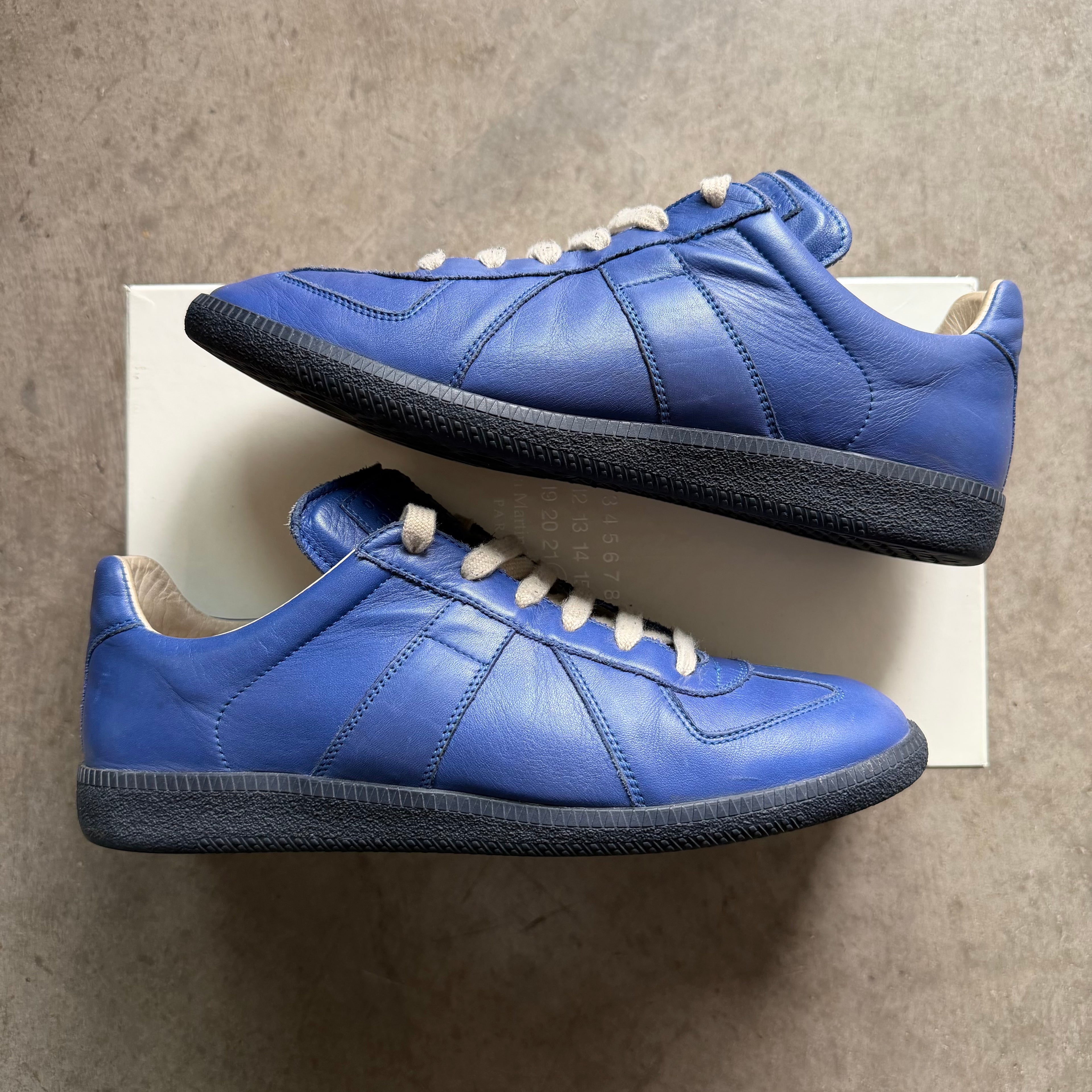 8 Used Maison Margiela Replica Gat Navy Black
