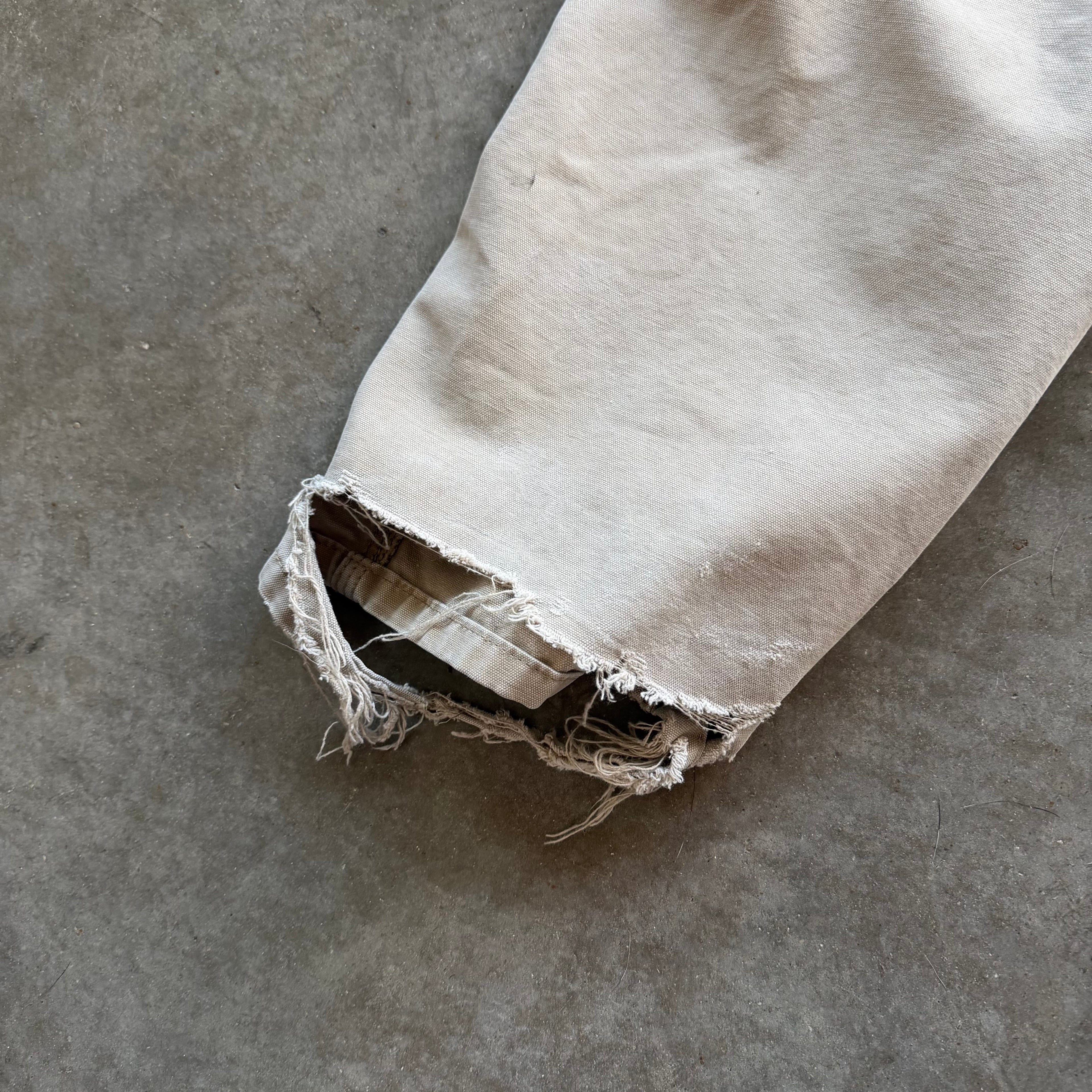 33x30 90s Thrashed Khaki Lee Pants