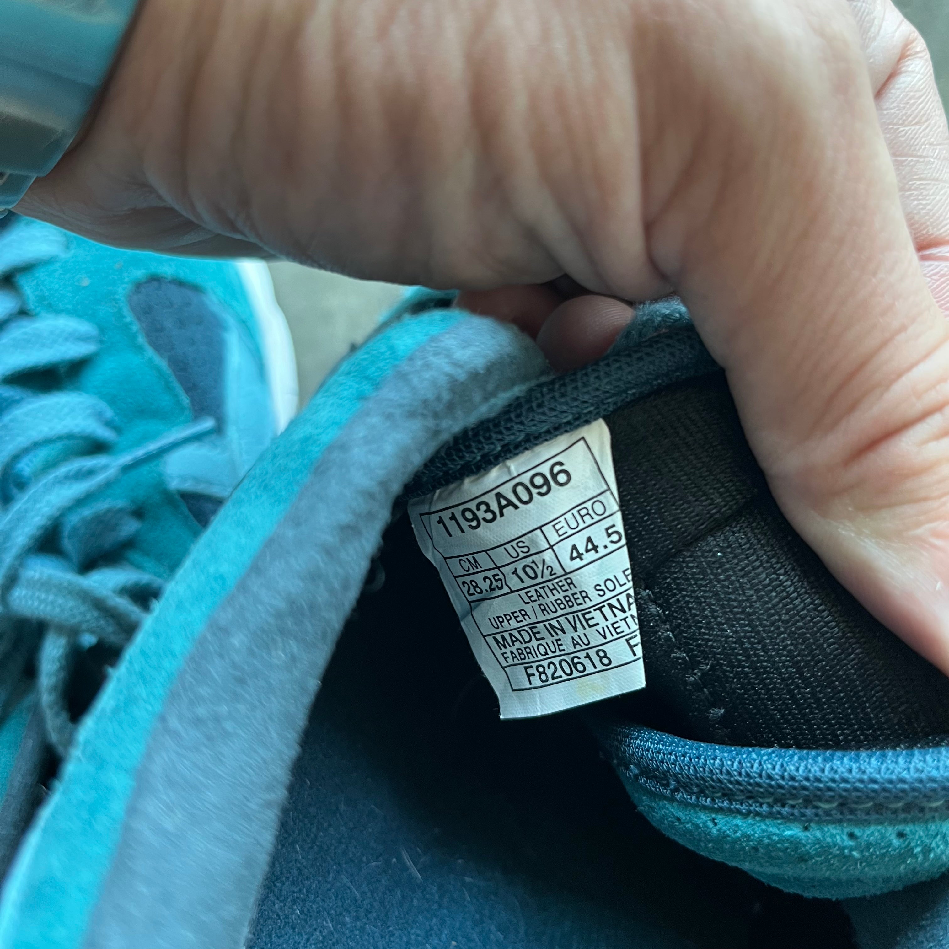 10.5 Used ASICS Gel Diablo Blue