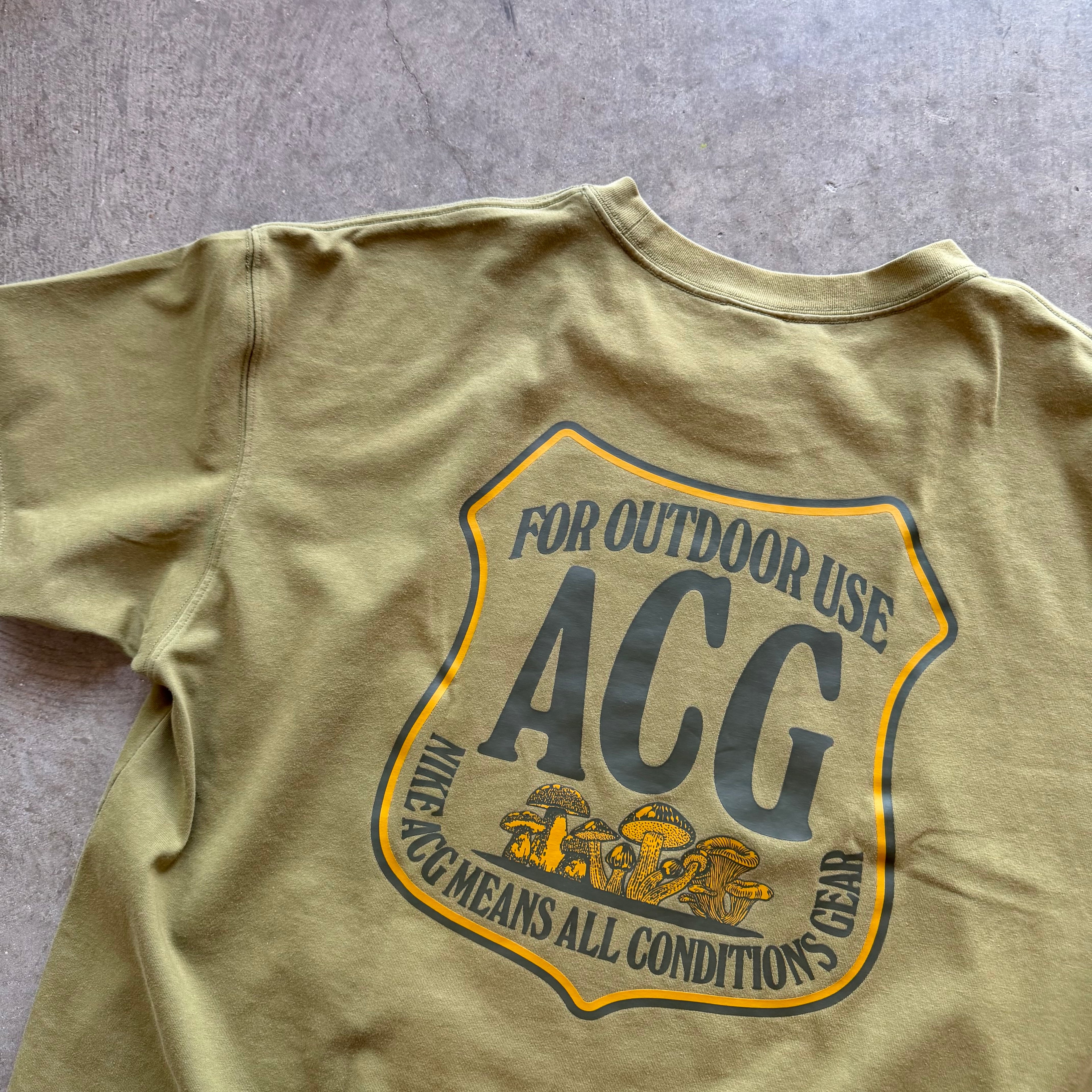 XL Nike ACG Tee