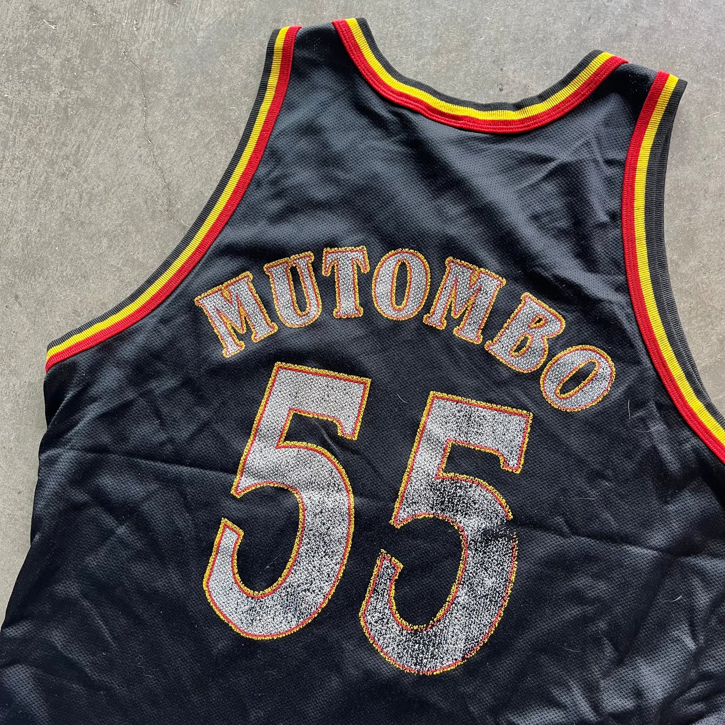 L 90s Mutombo Hawks Jersey