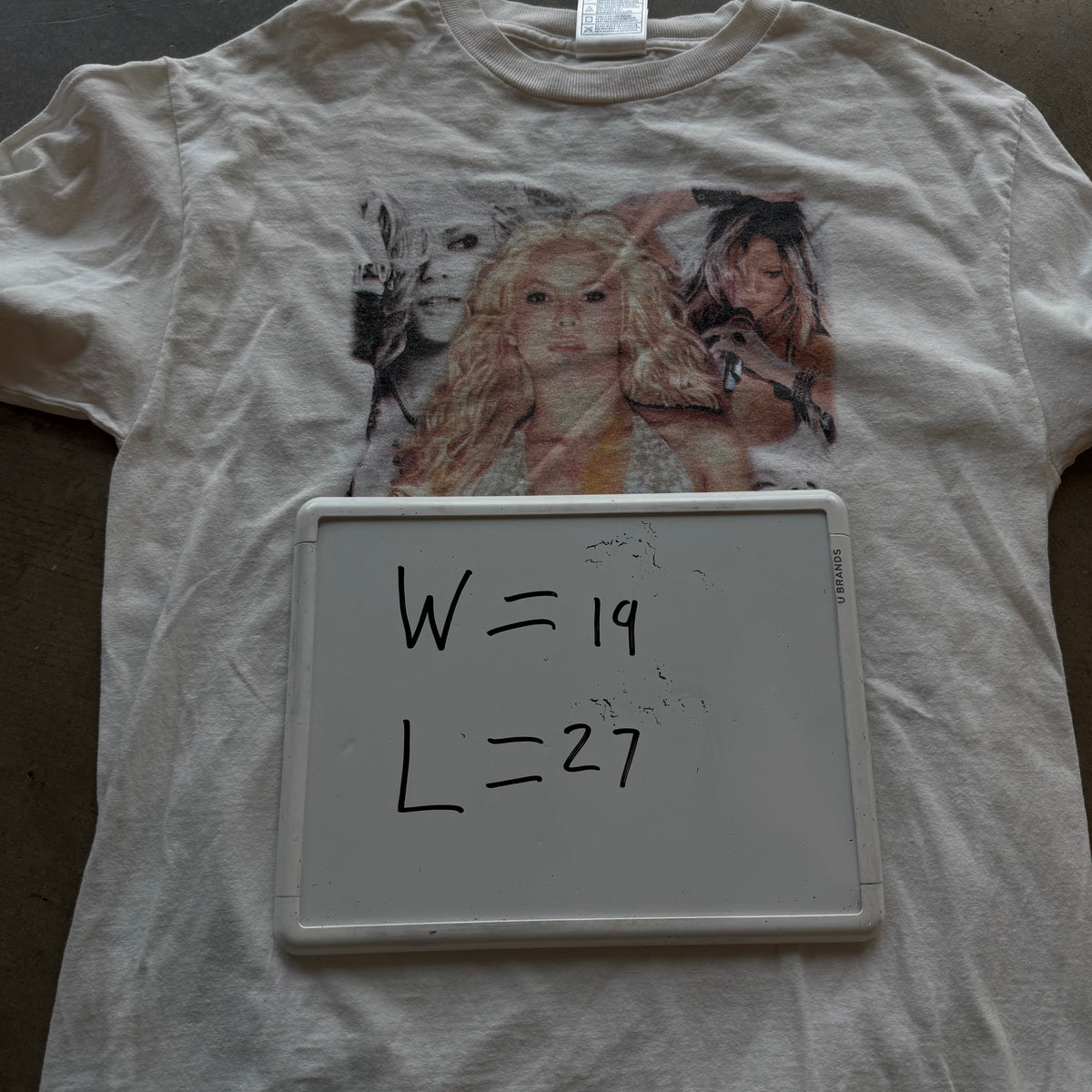 M 02 Shakira Tour L/S