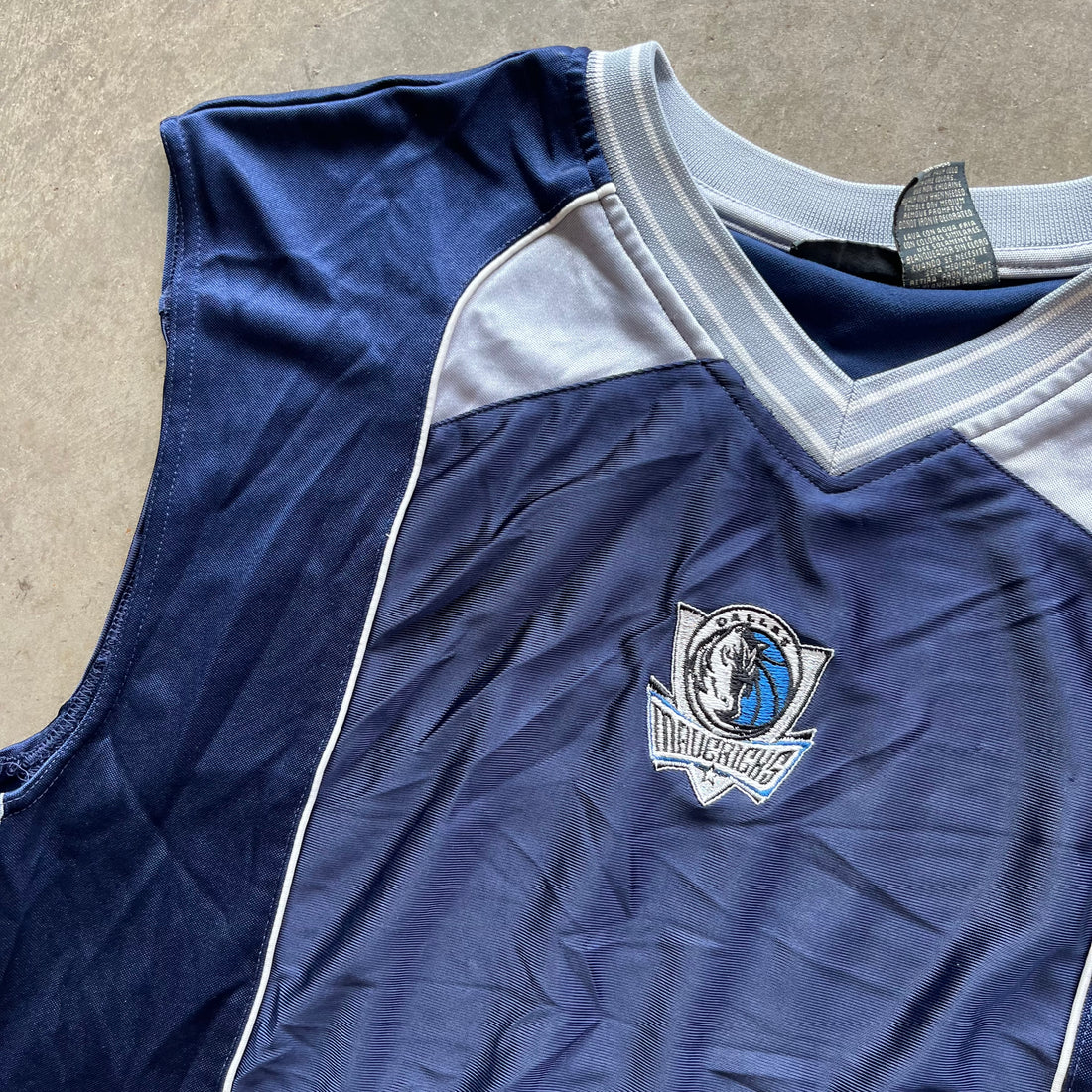 L 00s Mavs Warm Up Jersey