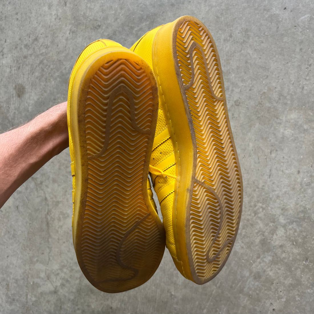 14 Used Adidas Superstar Adicolor Yellow