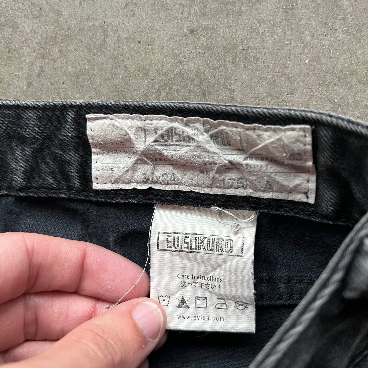 31x30 Gold Evisu Kuro Jeans