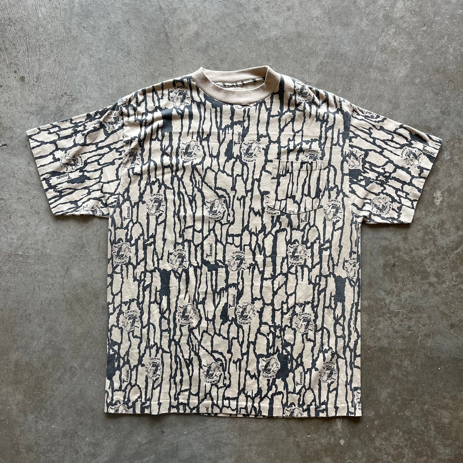 XL 90s Camel Camo Tee