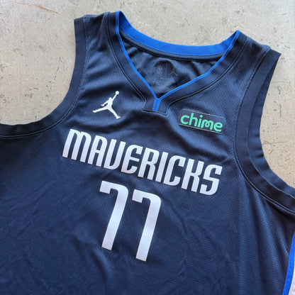 M Luka Mavs Jersey