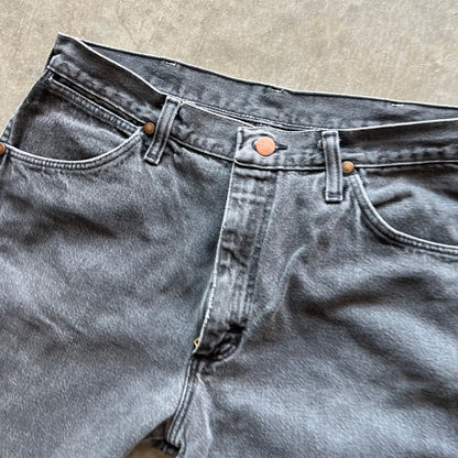 34x32 00s Black Wrangler Pants