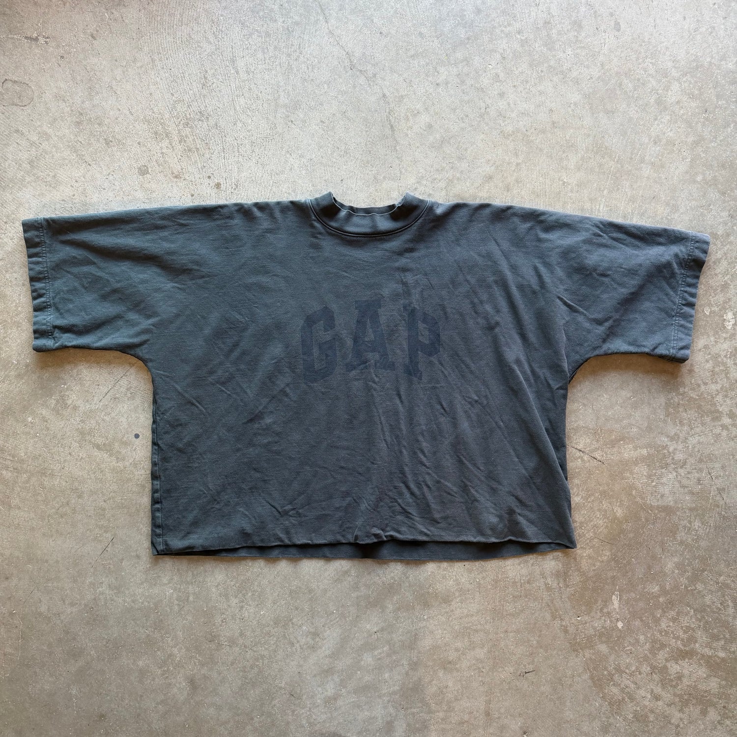 M Cropped Yeezy Dove Tee