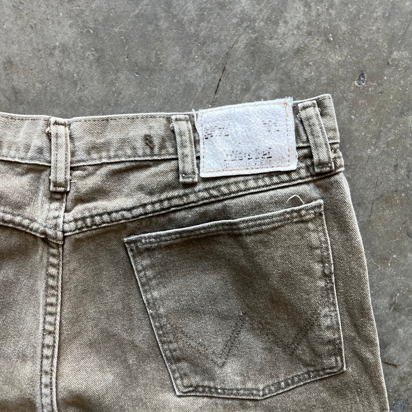 34x32 00s Wrangler Hunting Pants