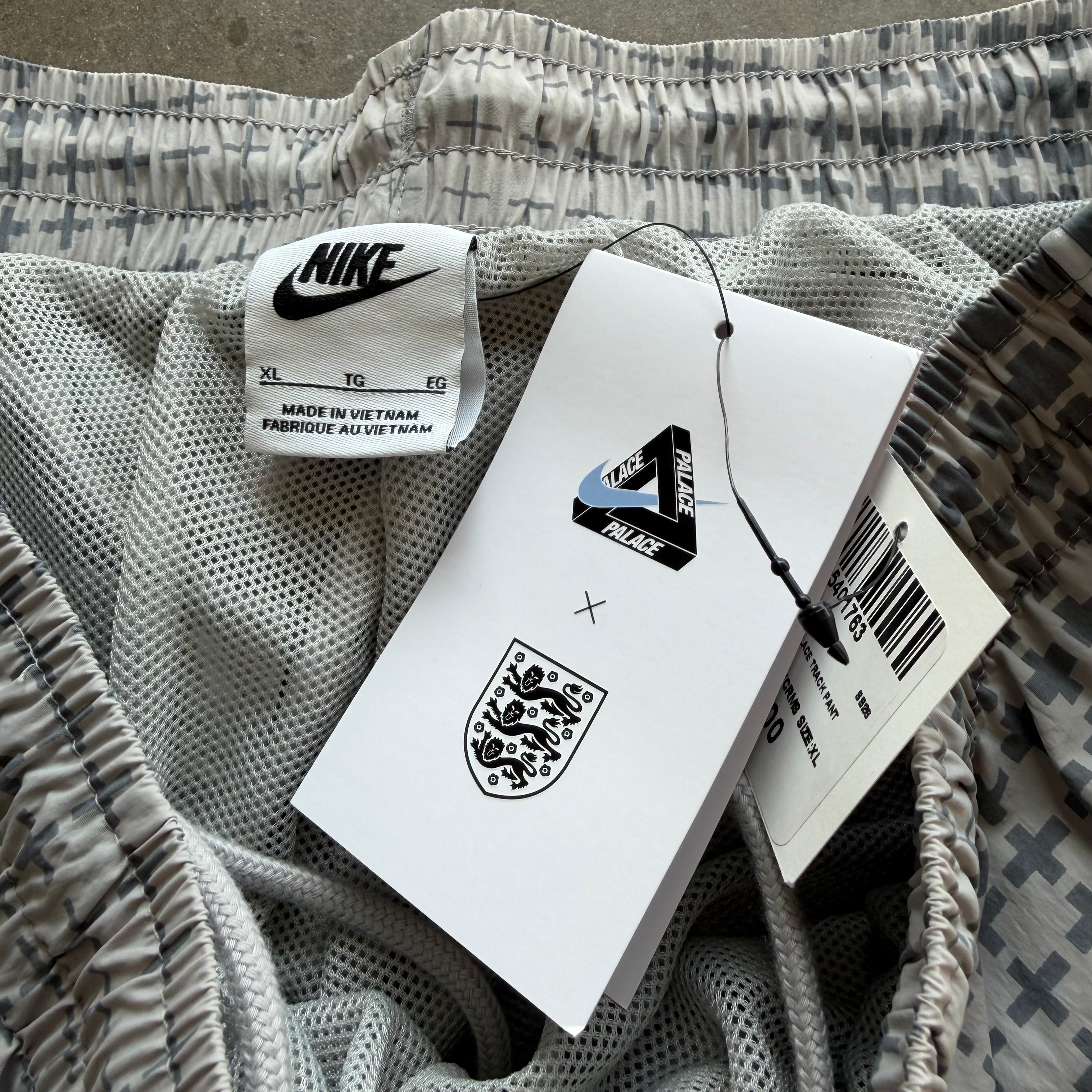 XL Nike x Palace England Track pants Gray