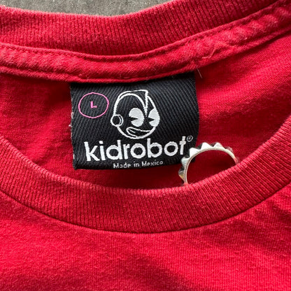 L 00s Kidrobot Tee