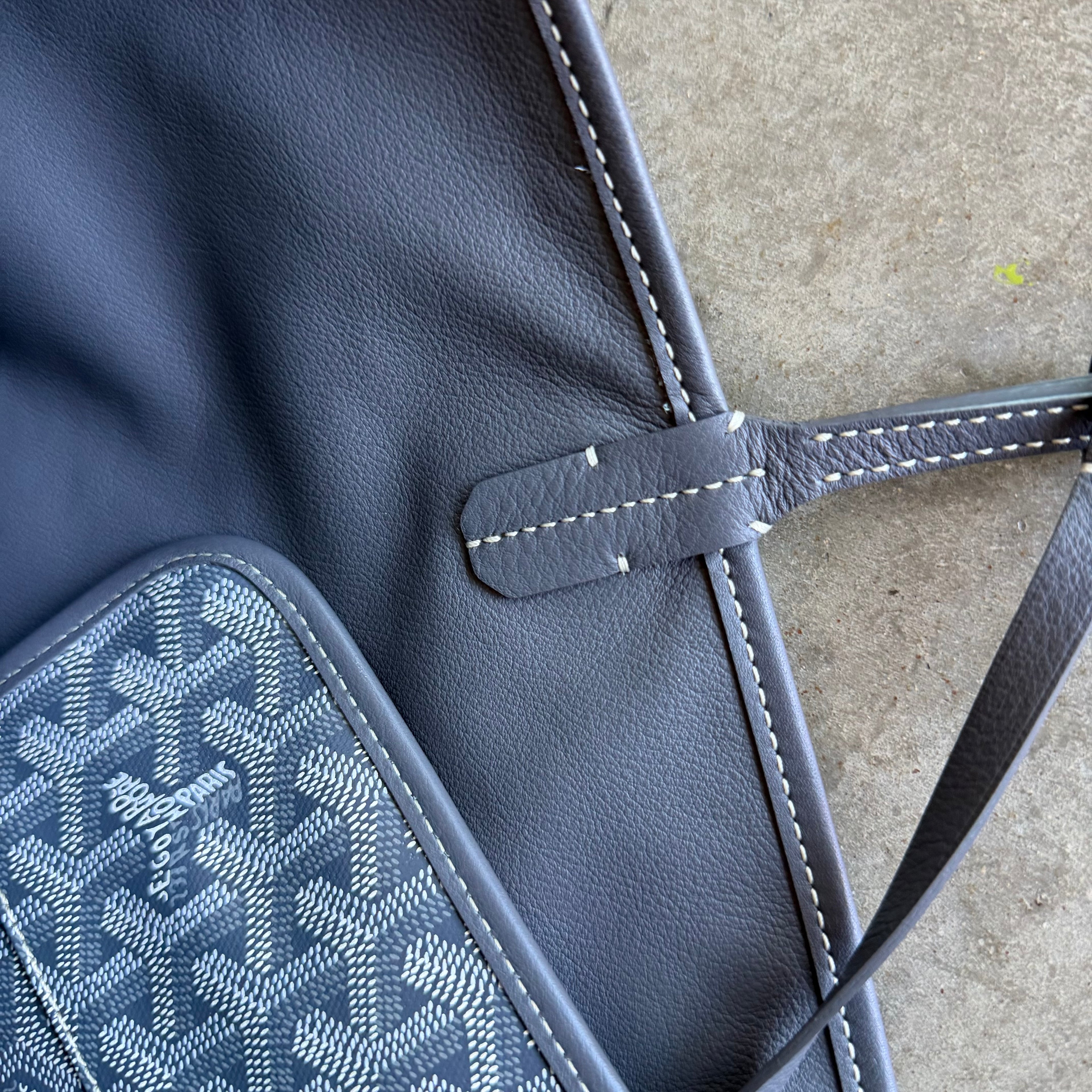 Goyard Anjou Reversible GM Grey