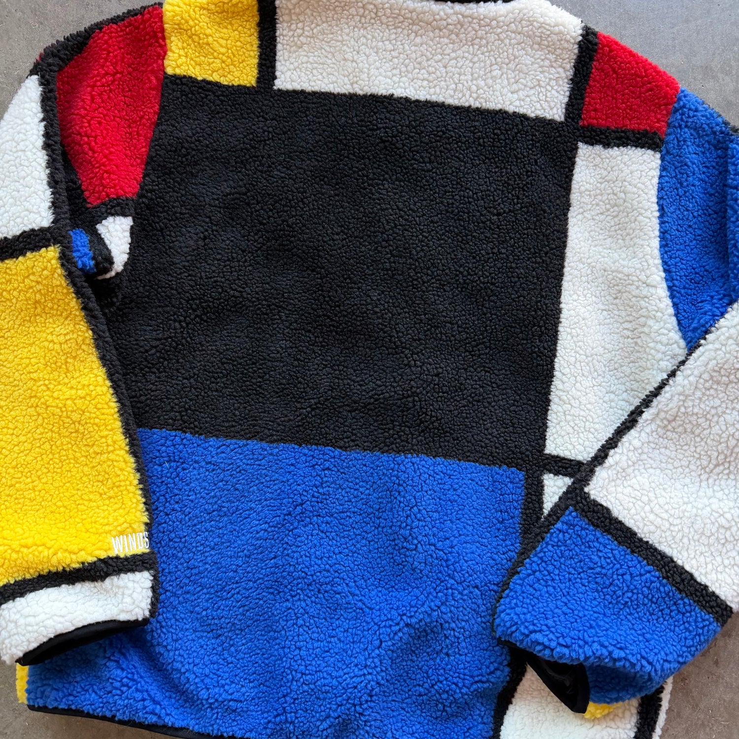 L Supreme Reversible Multicolor Fleece