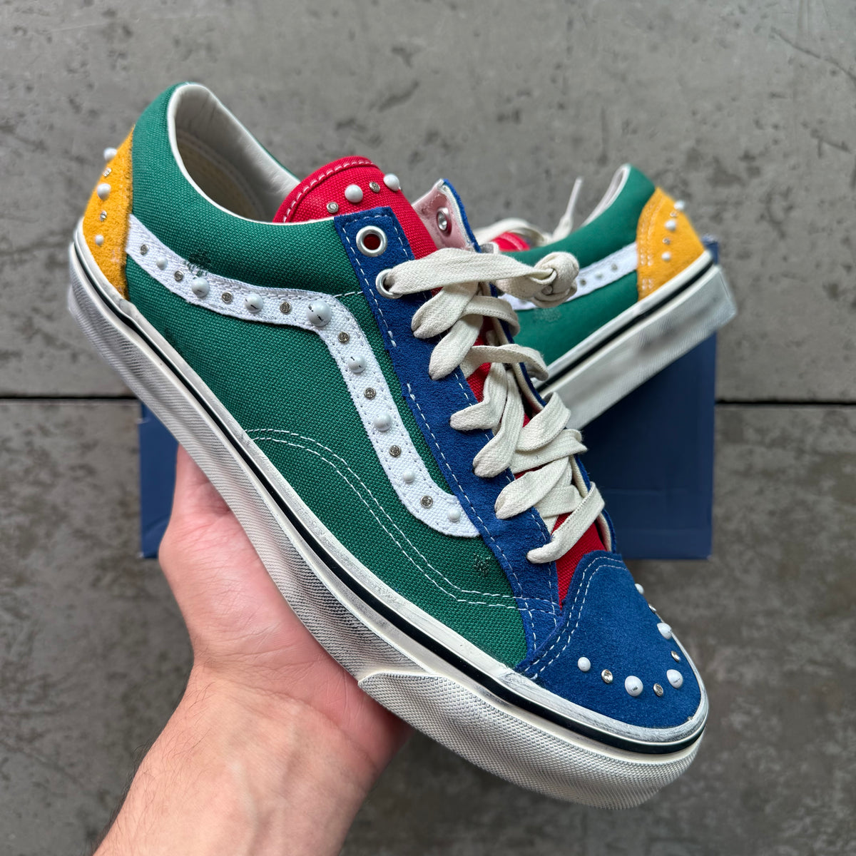 10 Pearlized Vans Yacht Club