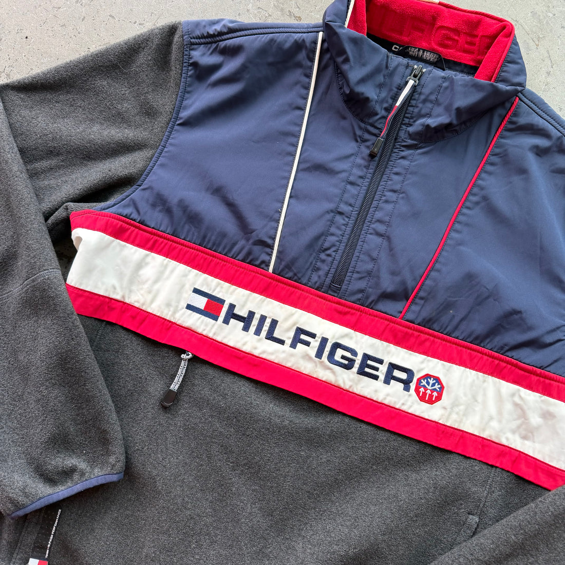 L 00s Tommy Hilfiger Pullover