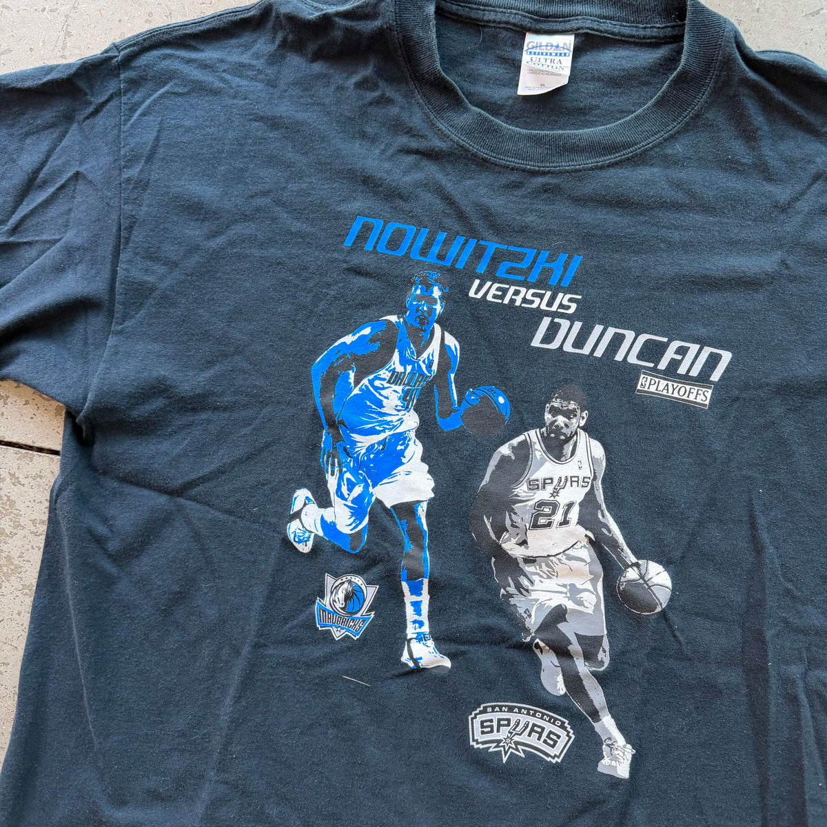 XL 00s Duncan vs Dirk Tee