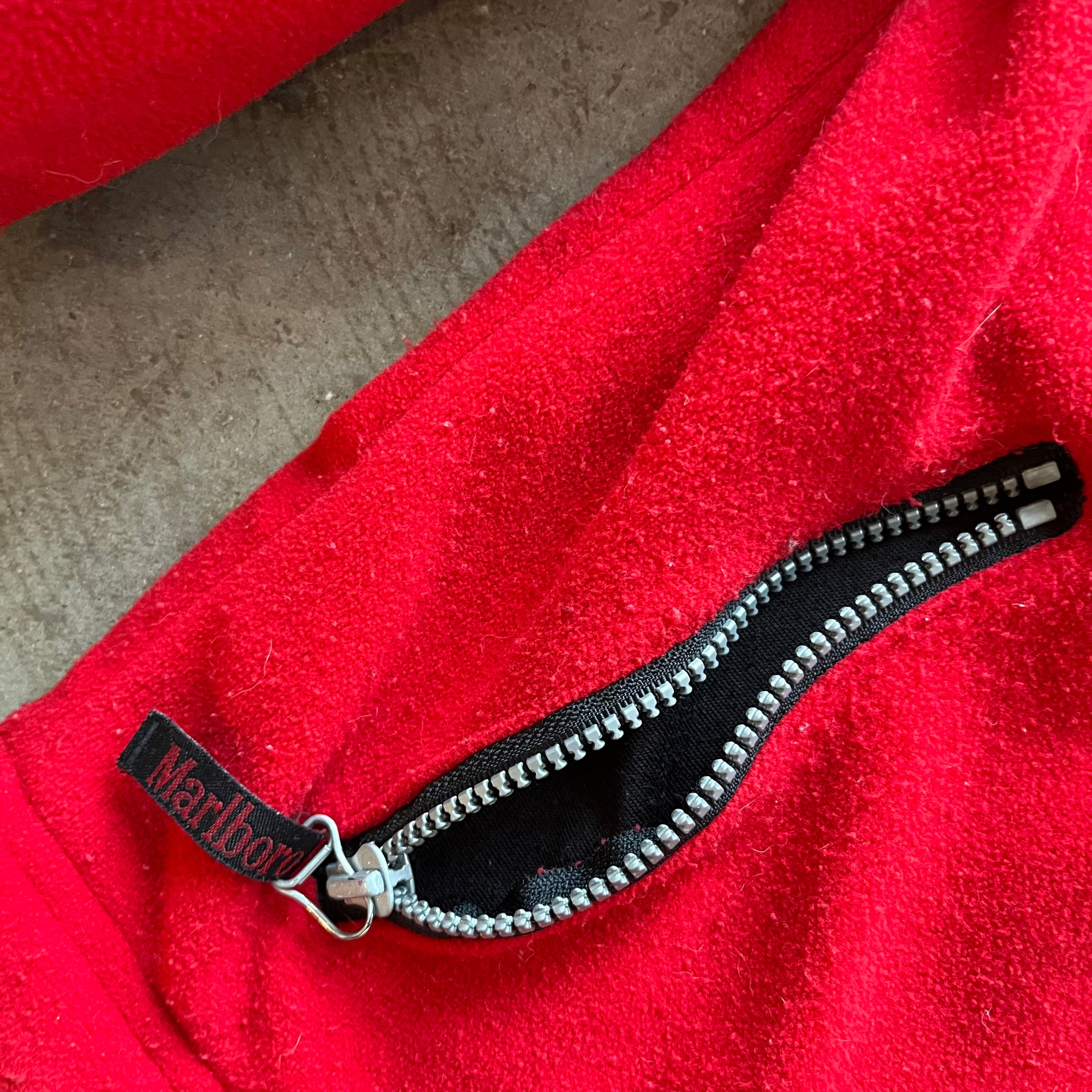 L 90s Marlboro Gecko Fleece