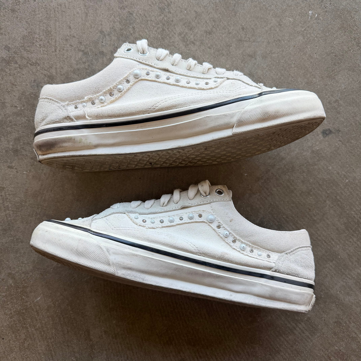 10.5 Vans Pearlized White