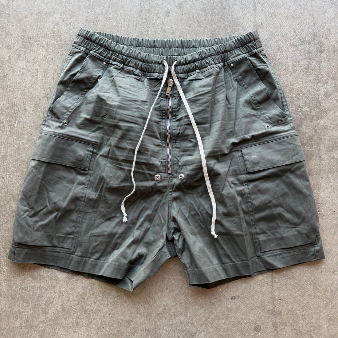 XL Rick Owens Cargobela Shorts Green