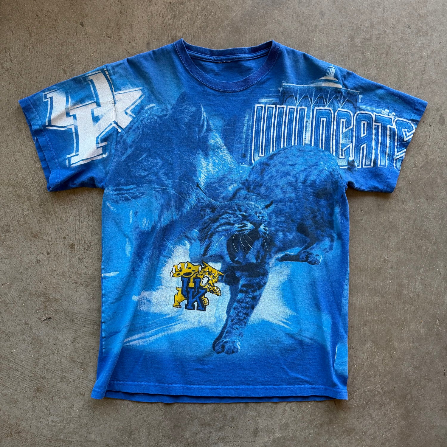 L 00s AOP Kentucky Basketball Tee