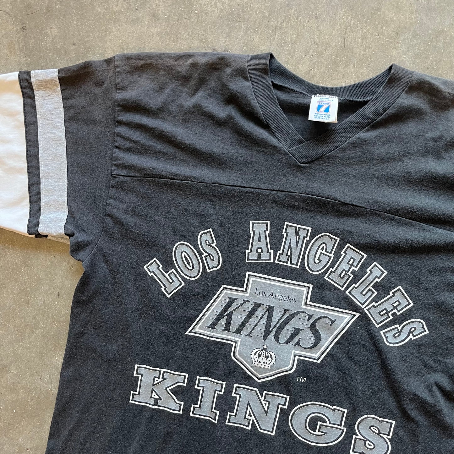 L 90s LA Kings Tee