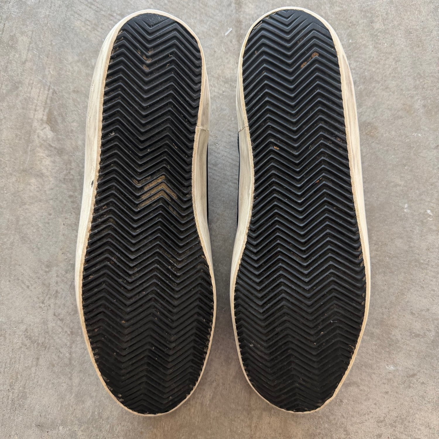 13 Golden Goose Ballstar Black White