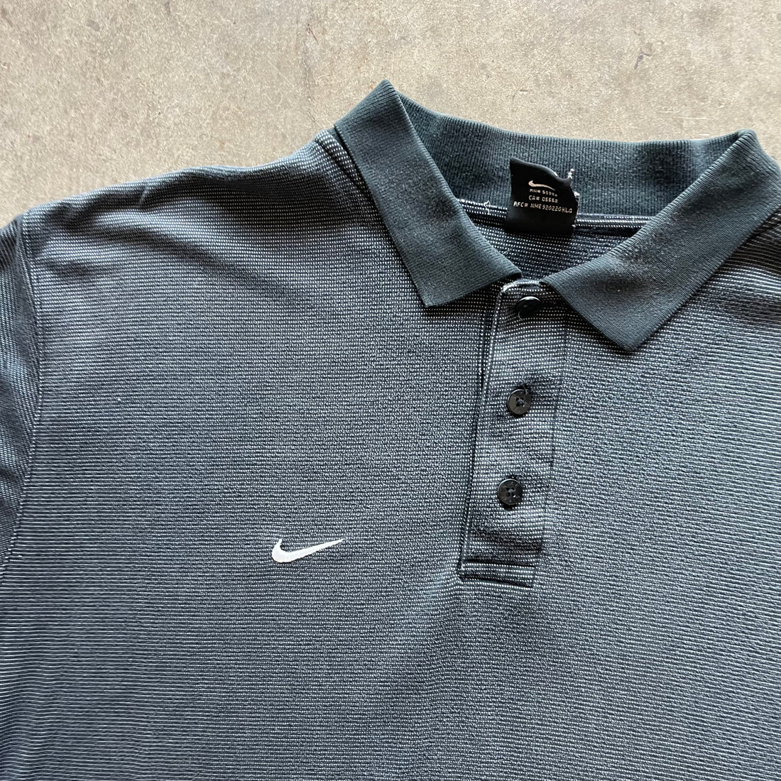 L 00s Nike Polo