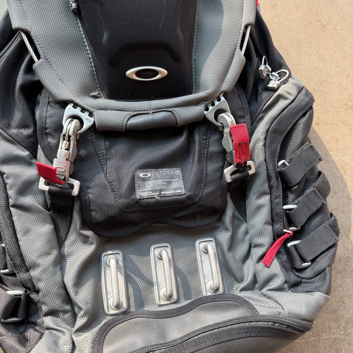 2000s Oakley Kitchen Sink Tactical Bag Grey