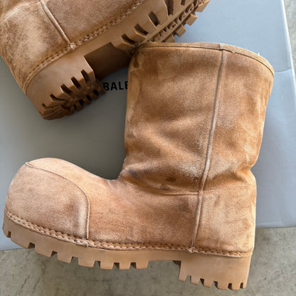 10 Balenciaga Alaska Boot Brown