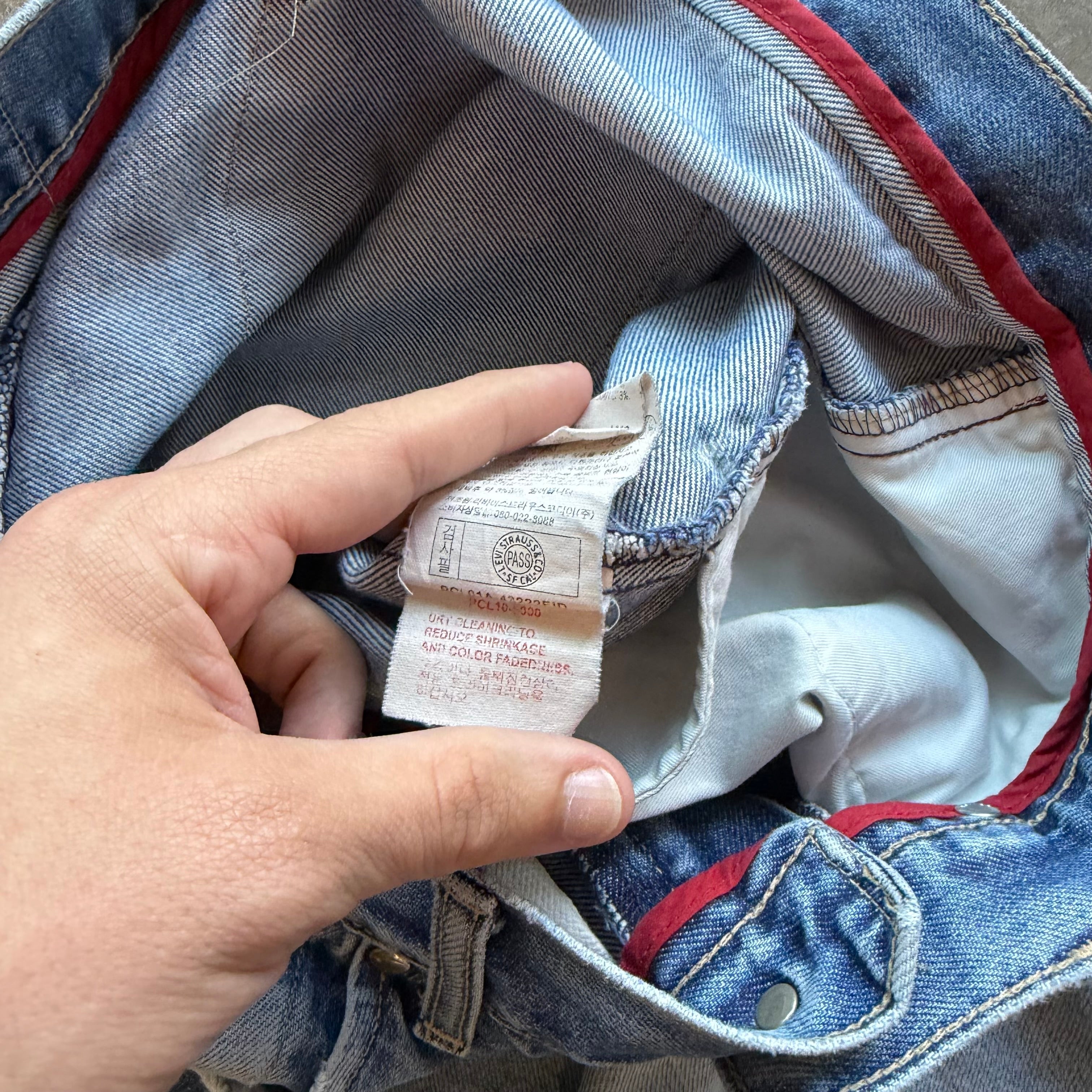 32x28 Levi’s Engineered Jeans