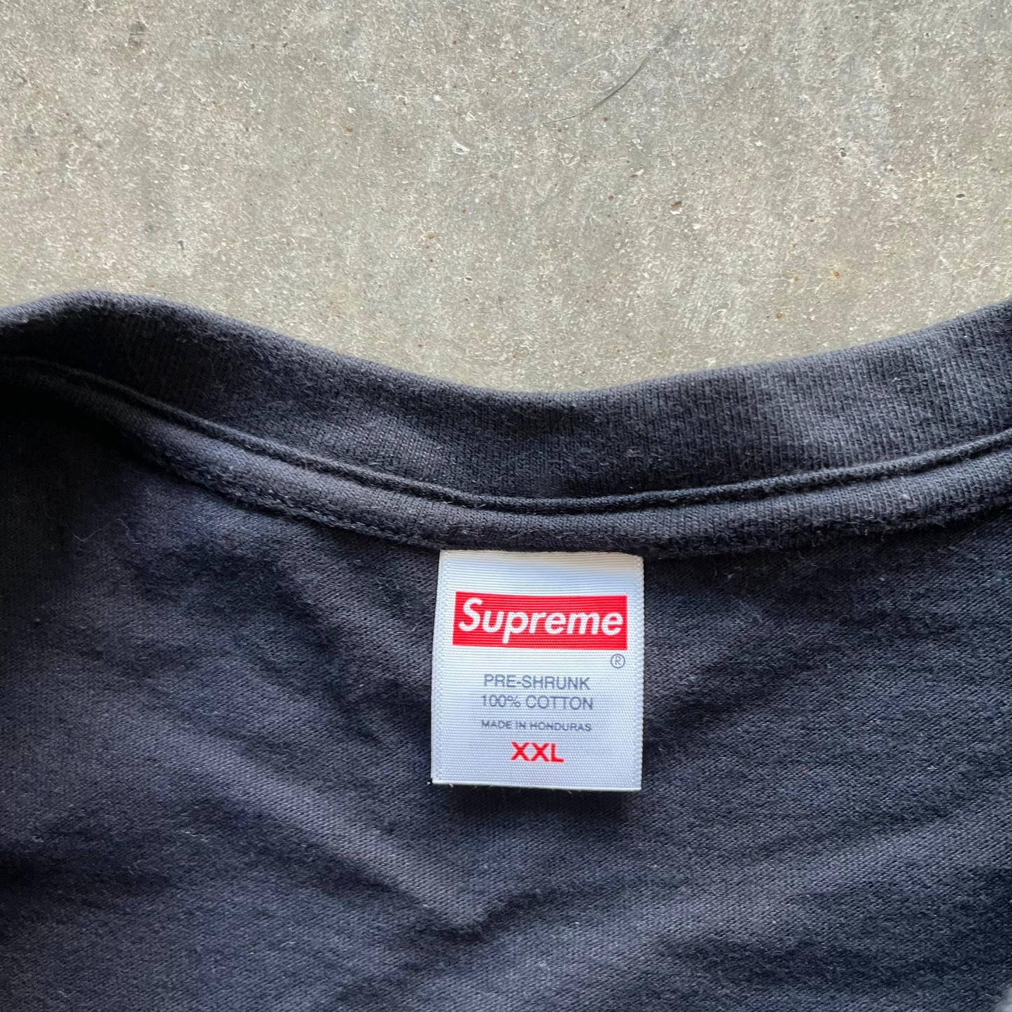 XXL Black/White Supreme Tee