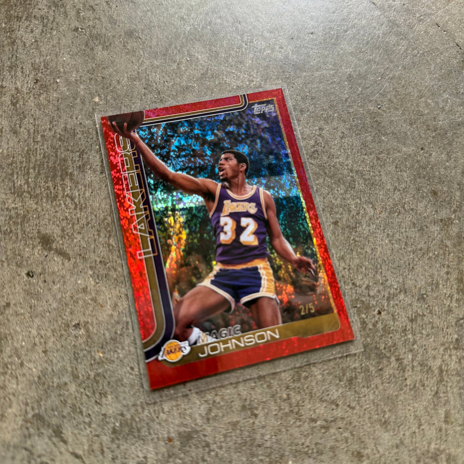 Magic Johnson Topps Basketball 2025 Red Glitter /5