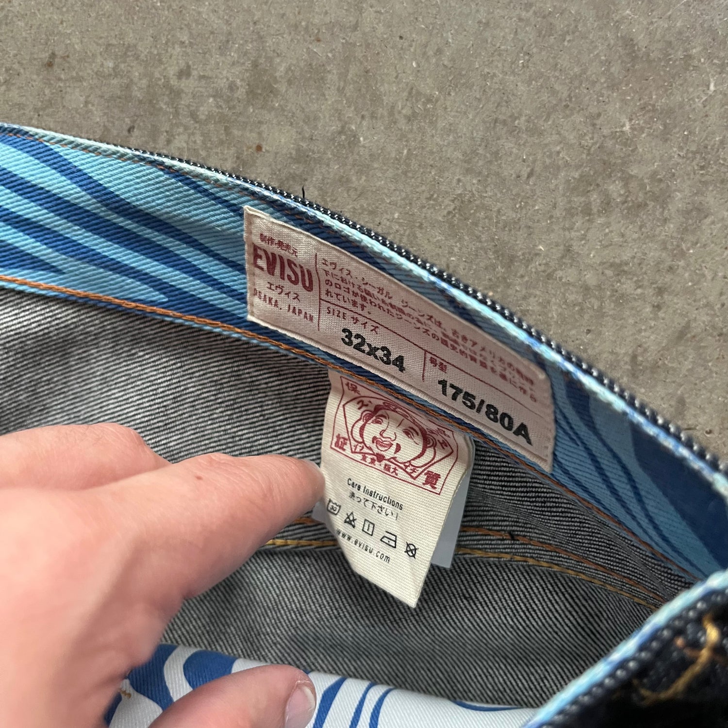 34x30 00s Evisu Rainbow Spellout Jeans